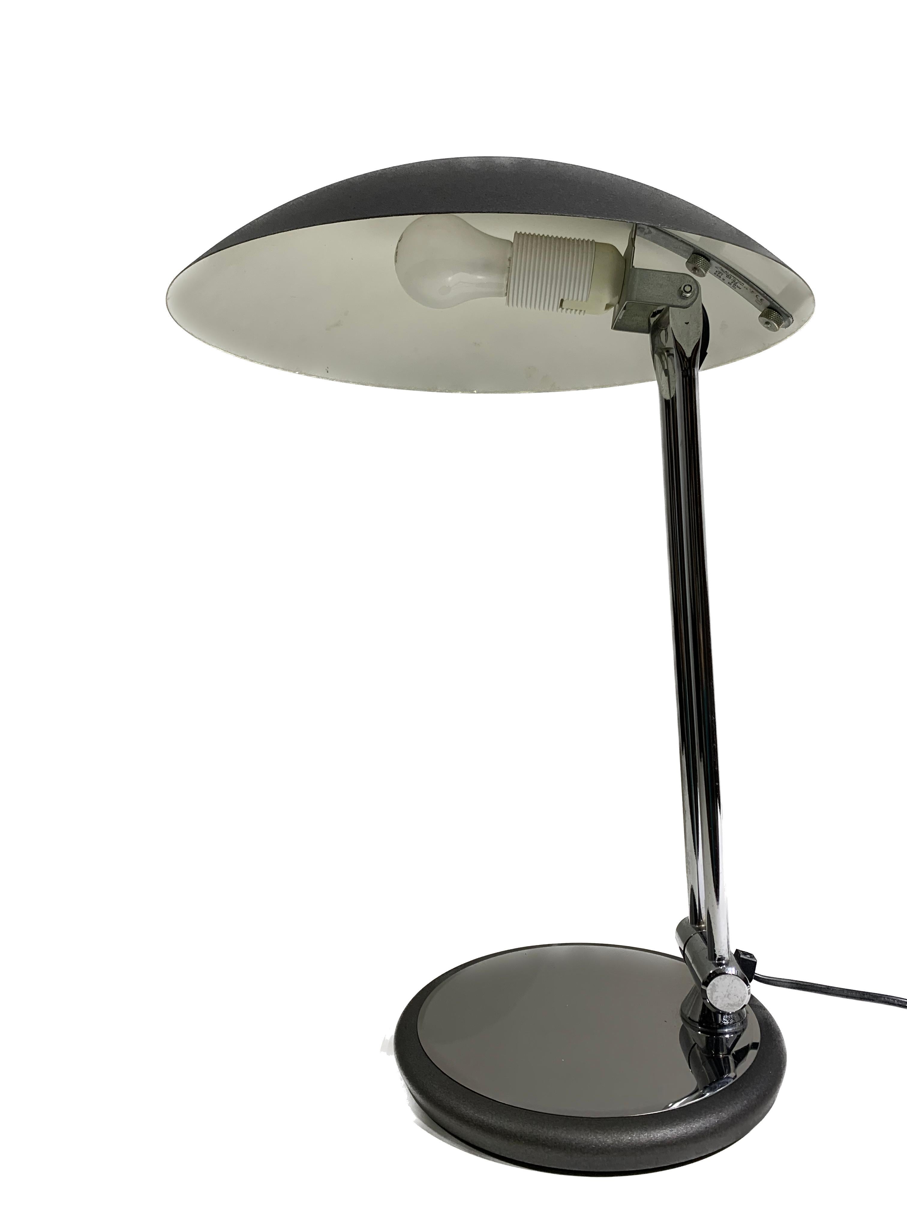 Lampe de bureau Soucoupe vintage du milieu du siècle dernier par Aluminor en vente 10