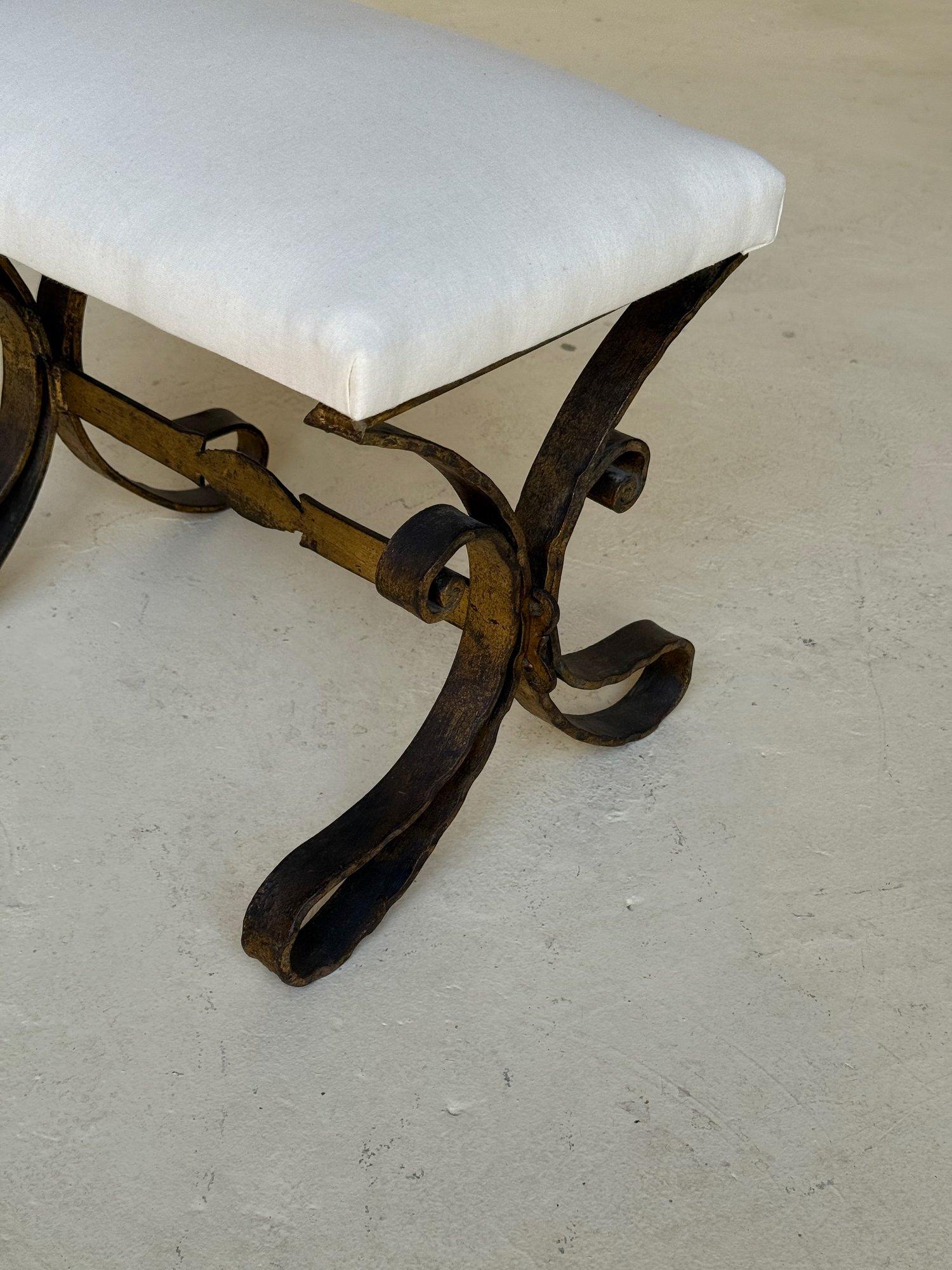 Vintage Mid Century Spanish Gilt Iron Bench with Ornate Base In Good Condition For Sale In Buchanan, NY