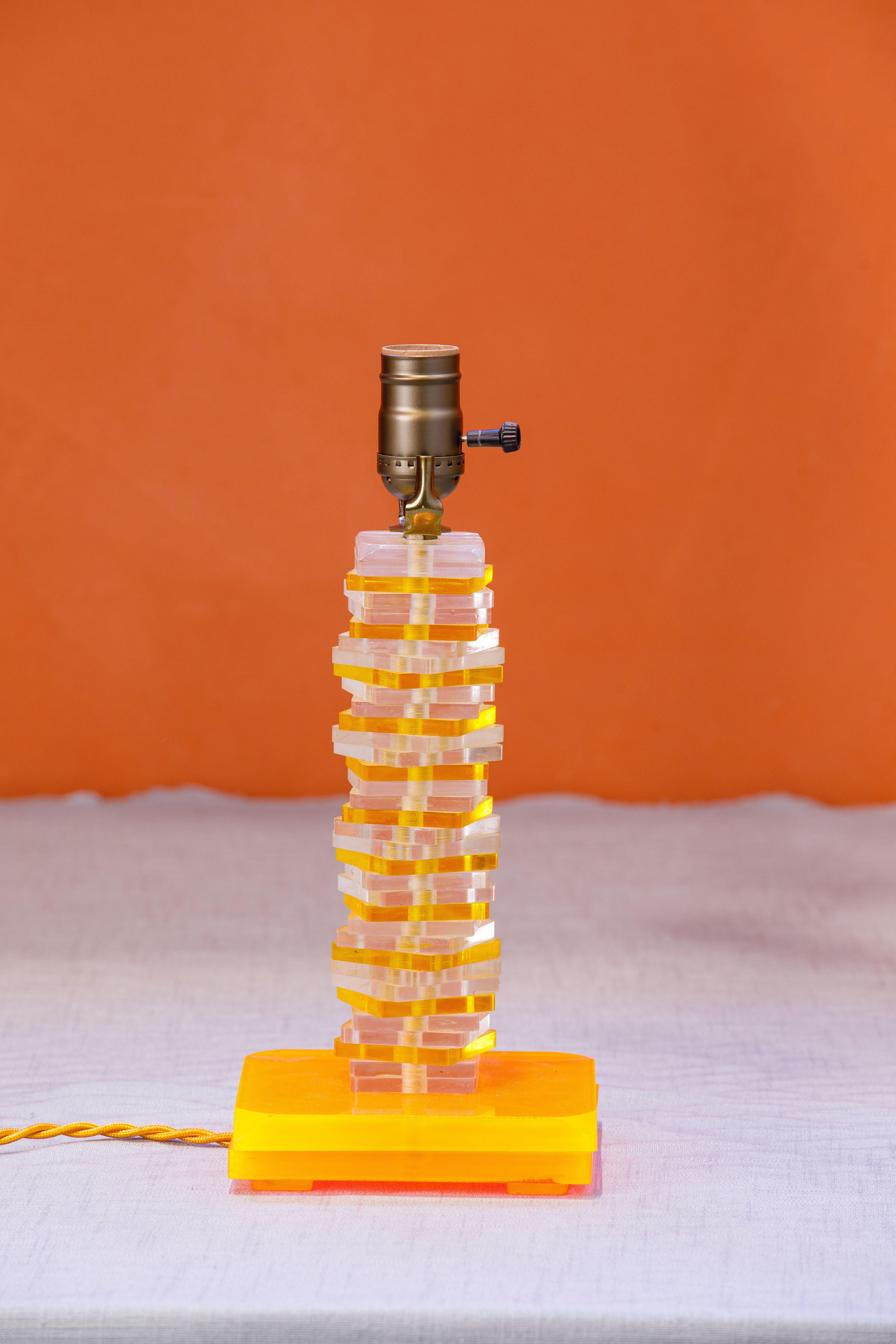 American Vintage Modernist Stacked Lucite Table Lamp For Sale