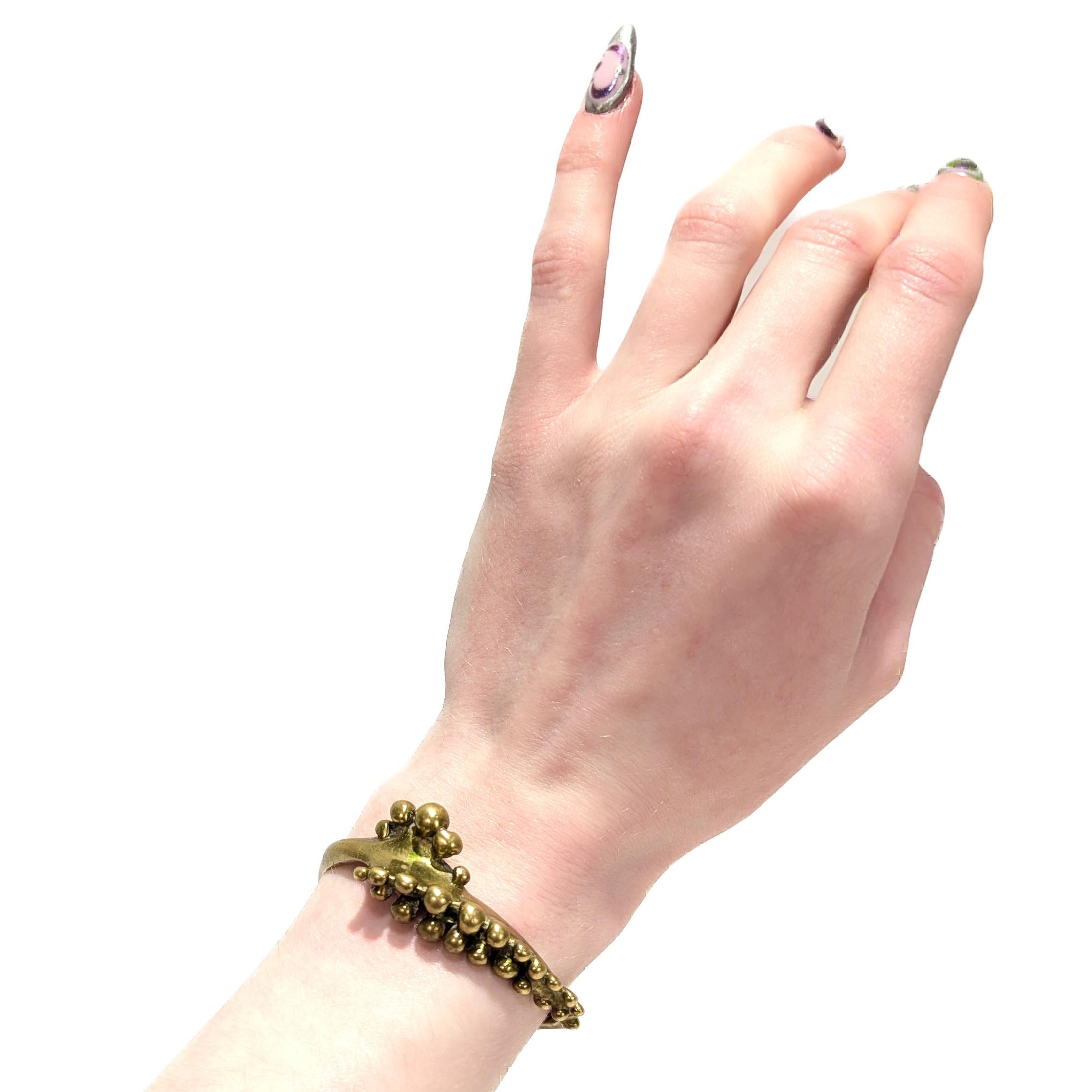 Vintage Mid-Century Stephen Burr Brutalist Cast Brass Cuff Bracelet In Good Condition For Sale In Philadelphia, PA