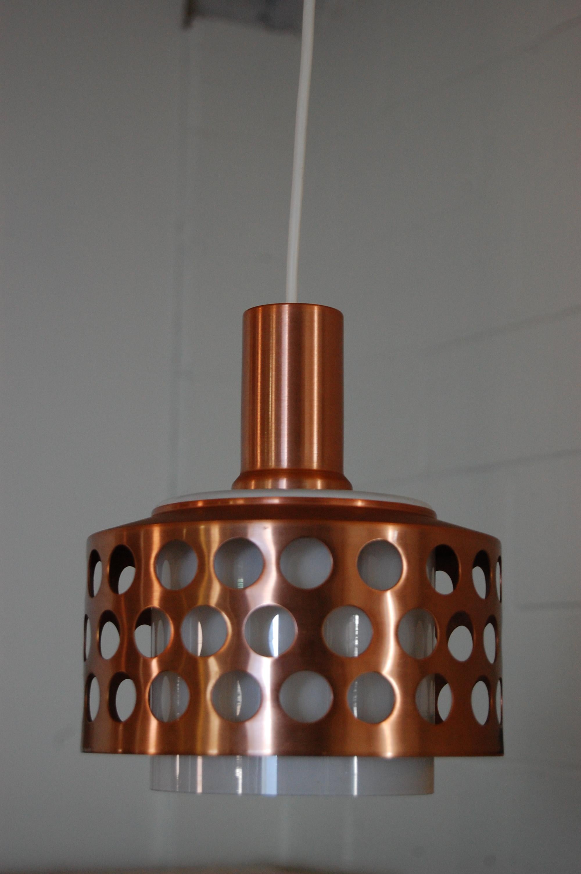 Schwedische Mid-Century-Hängelampe aus Kupfer und Glas im Zustand „Gut“ im Angebot in Atlanta, GA