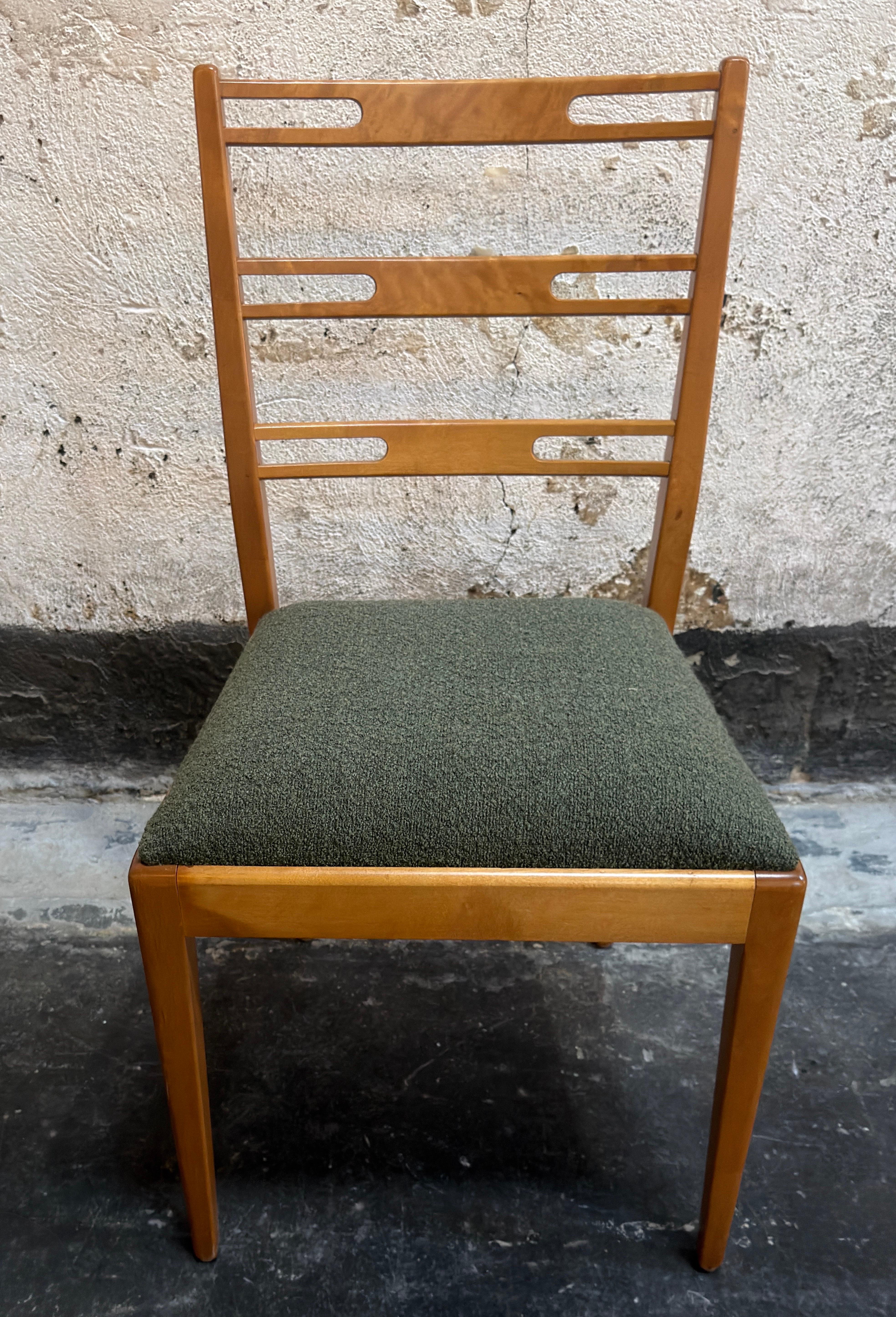 Vintage Mid-Century Swedish Modern Birke Esszimmerstühle - Satz von vier restauriert im Angebot 2