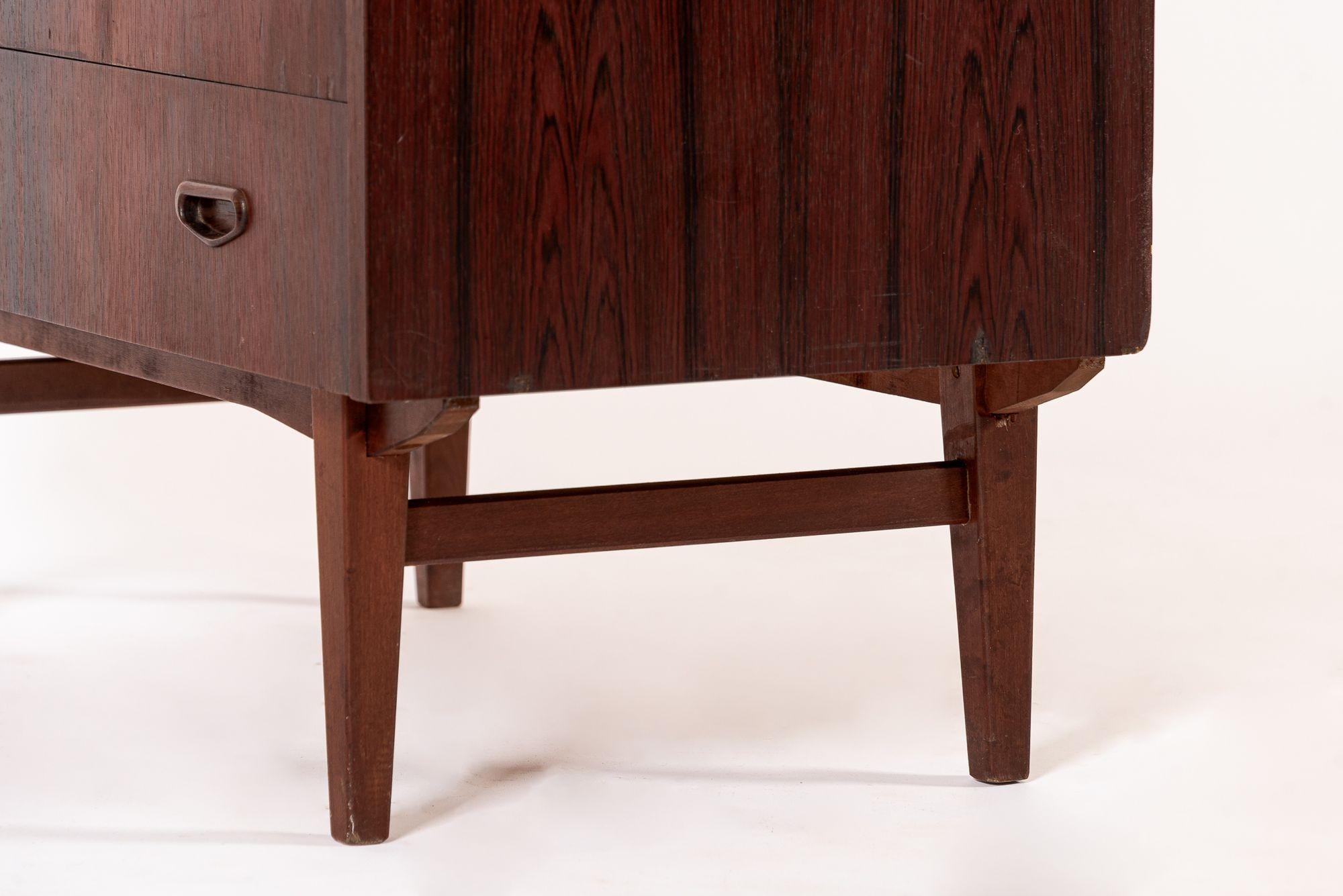 Schwedischer Rolltop-Sekretär-Schreibtisch aus Rosenholz, Mid-Century im Angebot 4