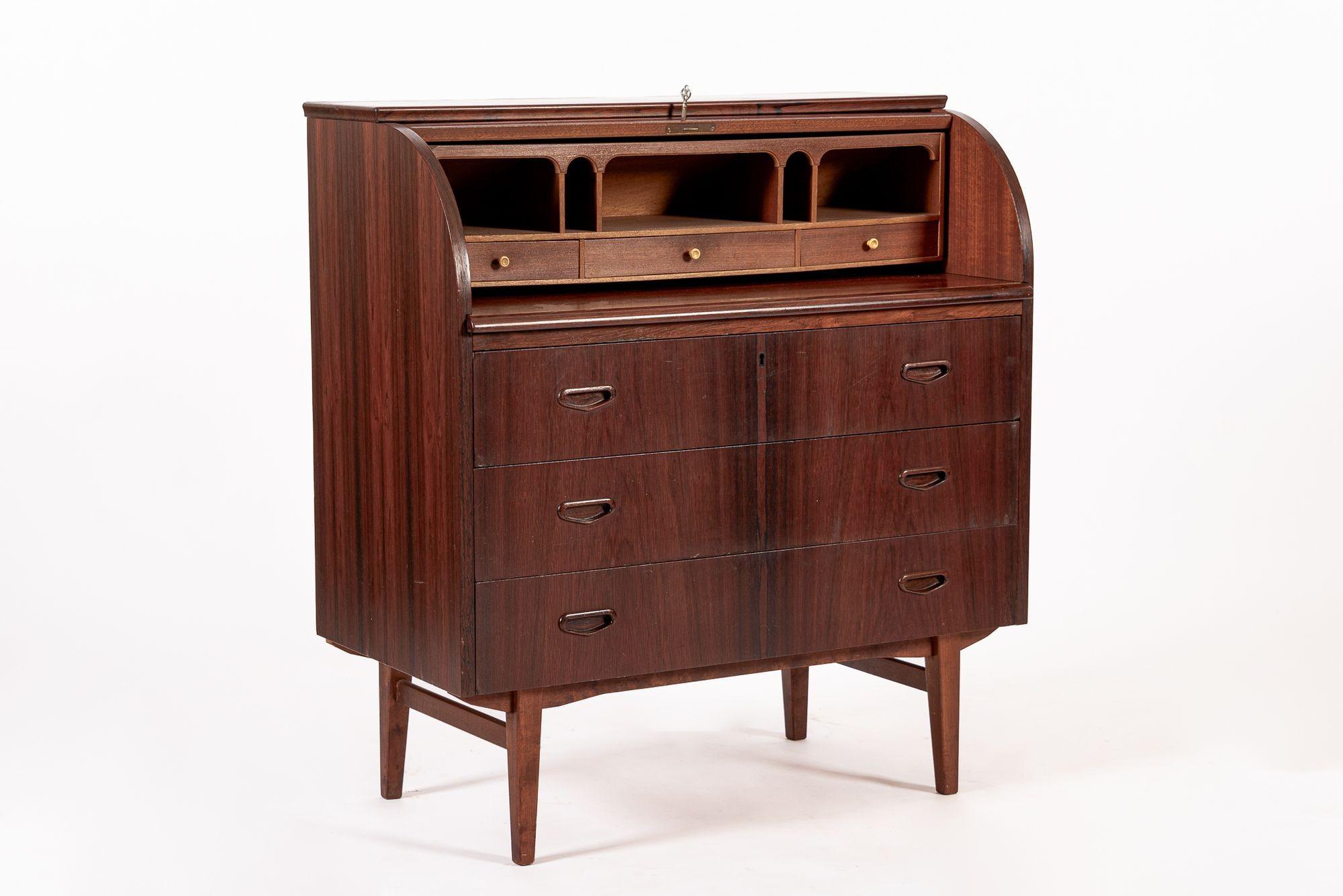 Schwedischer Rolltop-Sekretär-Schreibtisch aus Rosenholz, Mid-Century im Angebot 6
