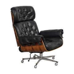Silla de salón vintage suiza moderna de mediados de siglo de cuero y madera curvada de Giroflex