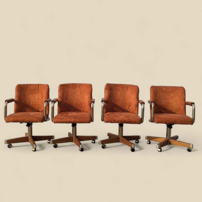 Sedie da pranzo girevoli vintage di metà secolo di Douglas Furniture Co. in vendita 3
