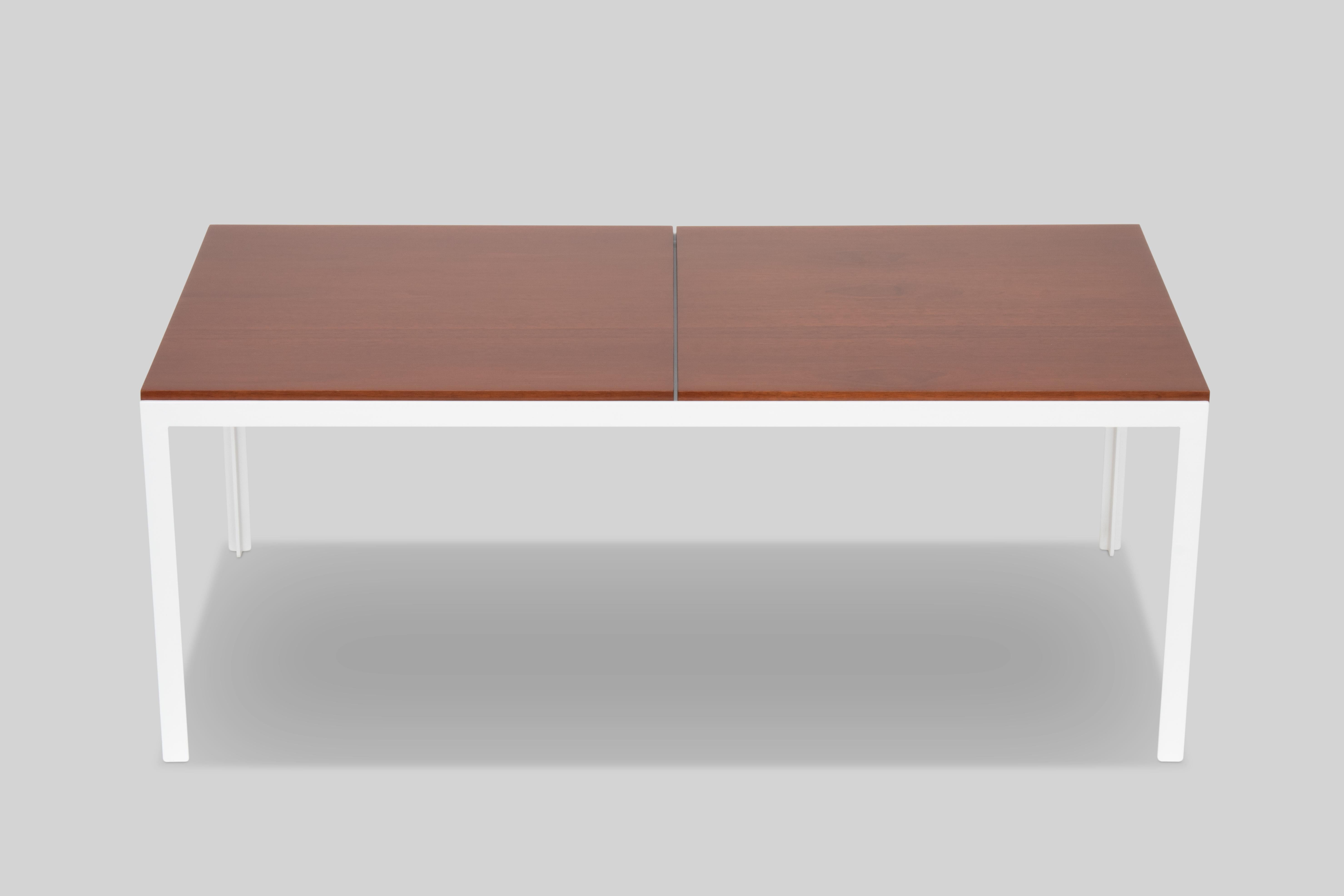Mesa baja/banco angular en T vintage de mediados de siglo de Florence Knoll Estadounidense en venta