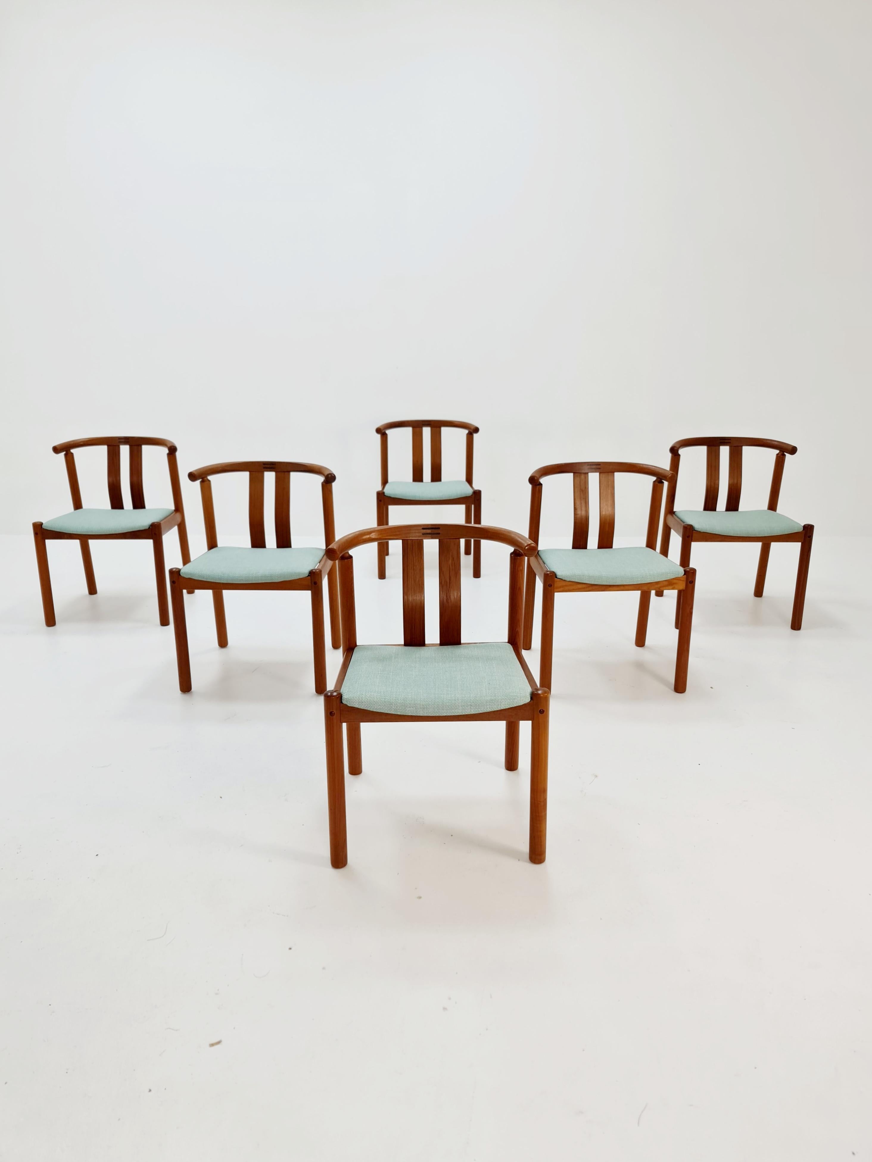 Danish Vintage Mid Century teak dining chairs B Hans J.Frydendal for Boltinge, Set of 6 For Sale