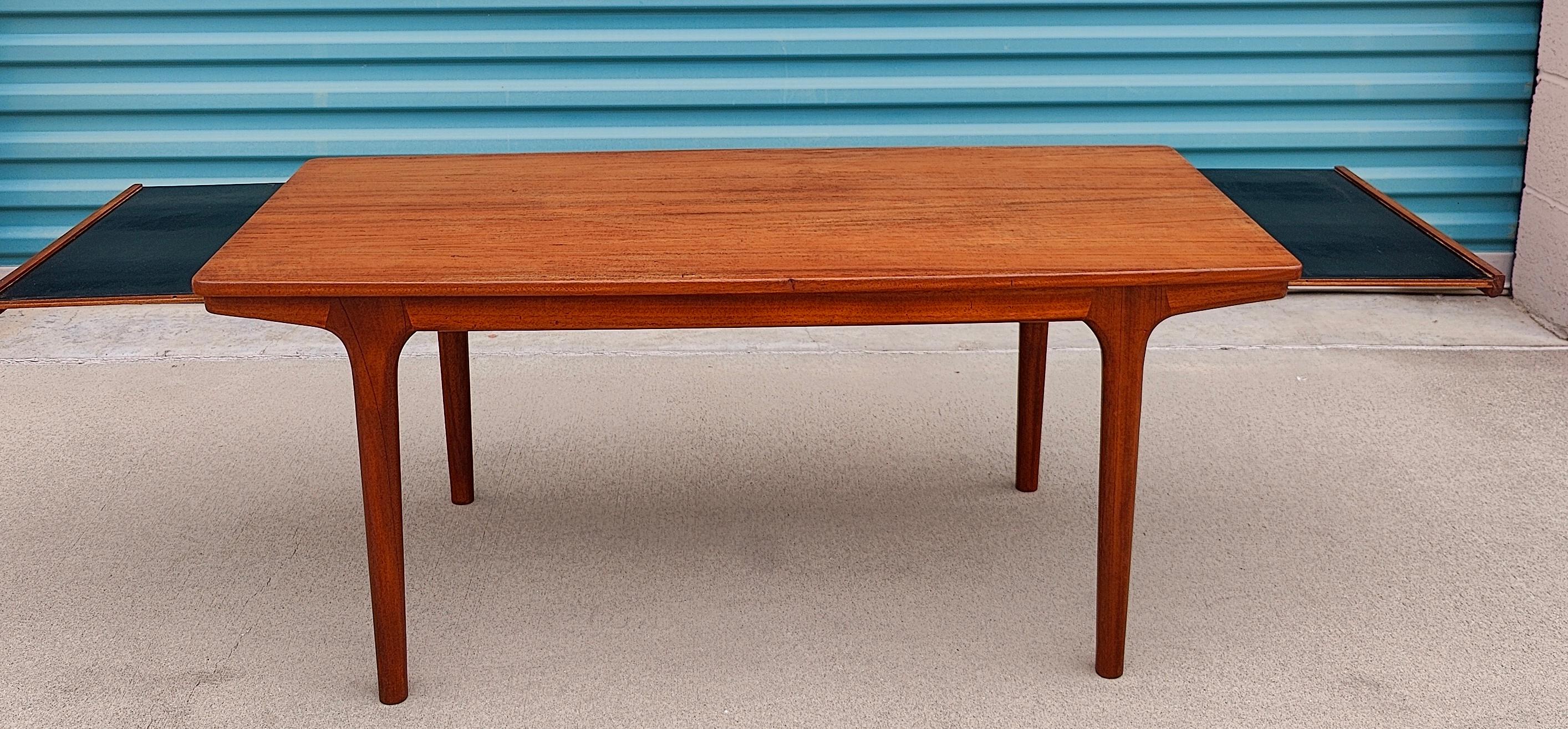 Vintage Midcentury Teak Expandable Coffee Table by McIntosh, 1960s 3