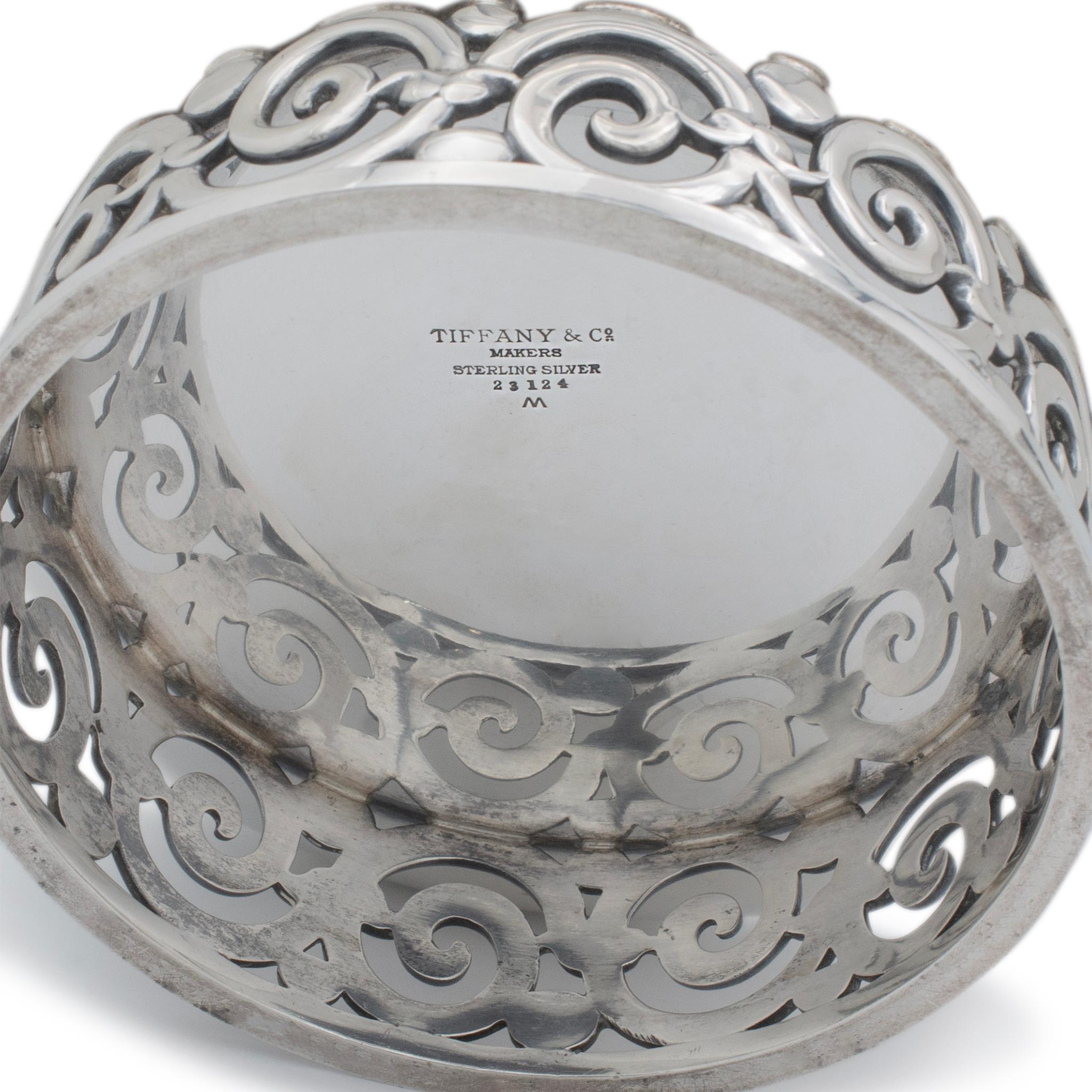 Vintage Mid-Century Tiffany & Co. Makers Sterling Silber Modernist Schale mit Fuß im Zustand „Hervorragend“ im Angebot in Houston, TX