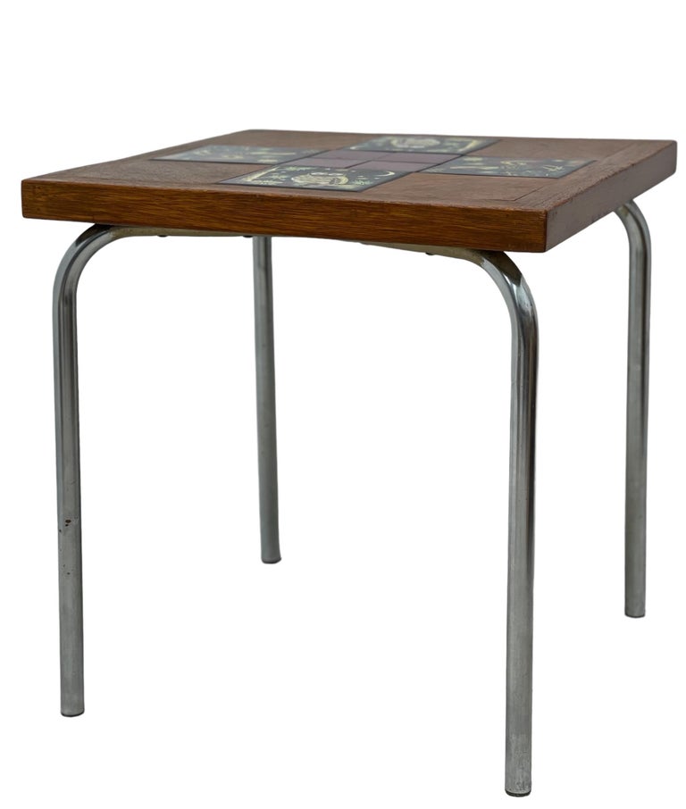 Vintage Mid Century Tile Top End Table or Accent Stand For Sale at 1stDibs