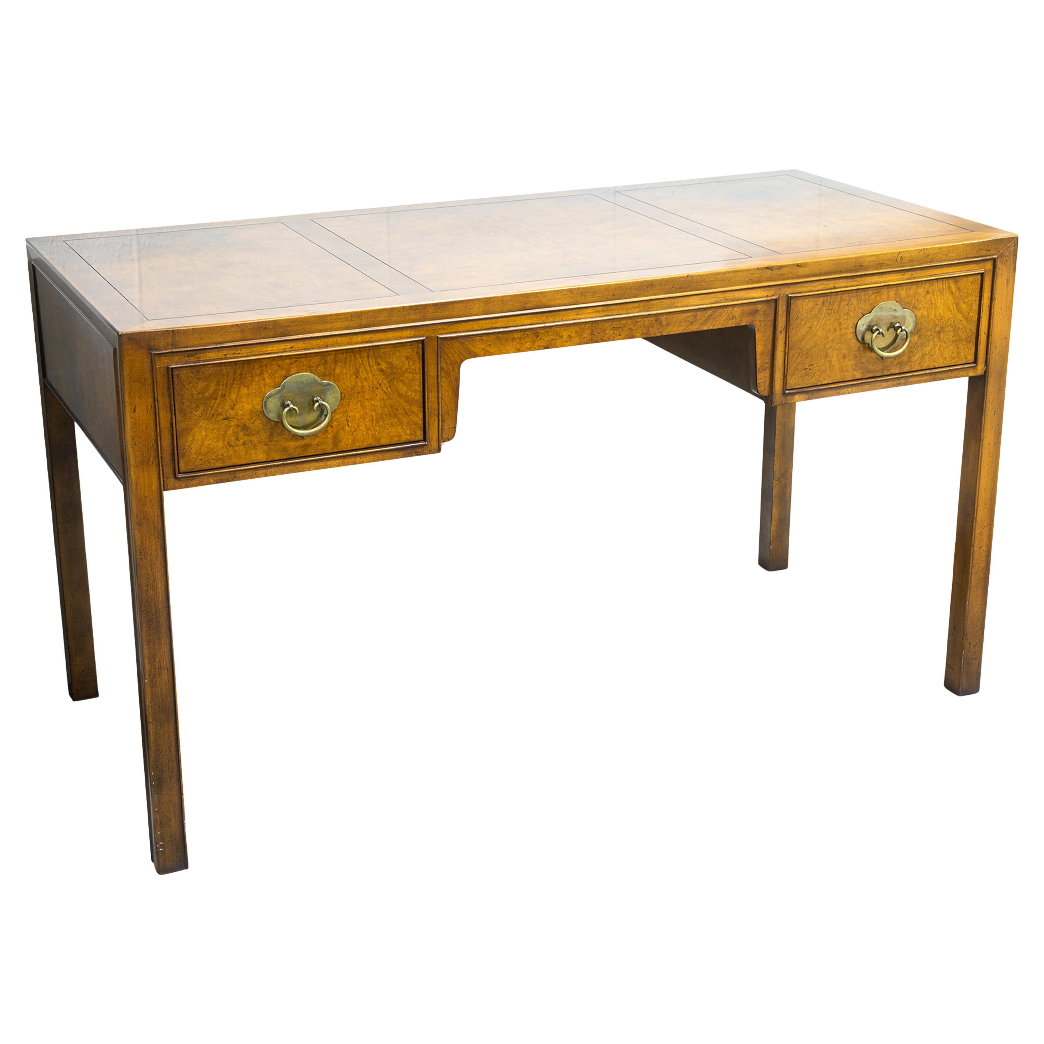 Vintage Mid Century Traditional Baker Furniture Ming Style Scrivania in legno misto di frutta in vendita