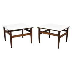 Vintage Mid Century Nussbaum Basis Laminatplatte Low Side Tables - ein Paar
