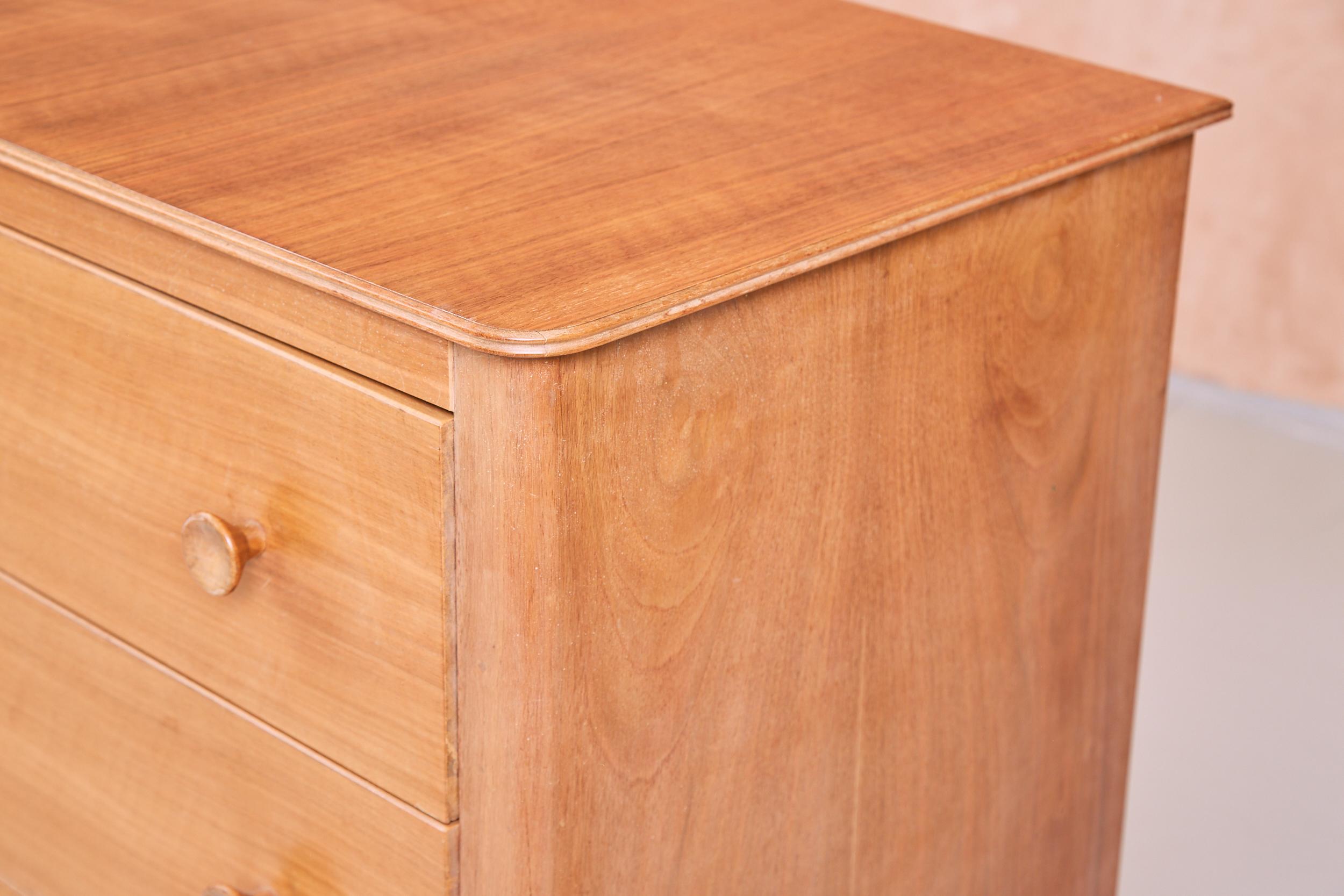 Vintage Midcentury Walnut Chest of Drawers by Gordon Russell for Heal's 3