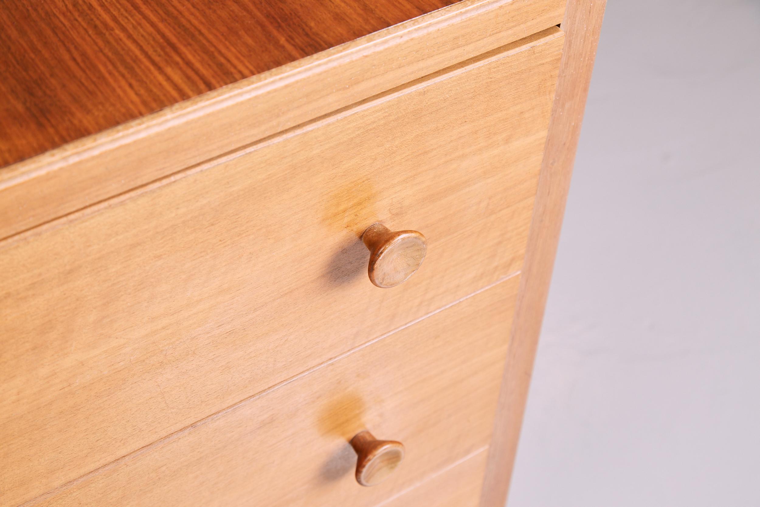 Veneer Vintage Midcentury Walnut Chest of Drawers by Gordon Russell for Heal's