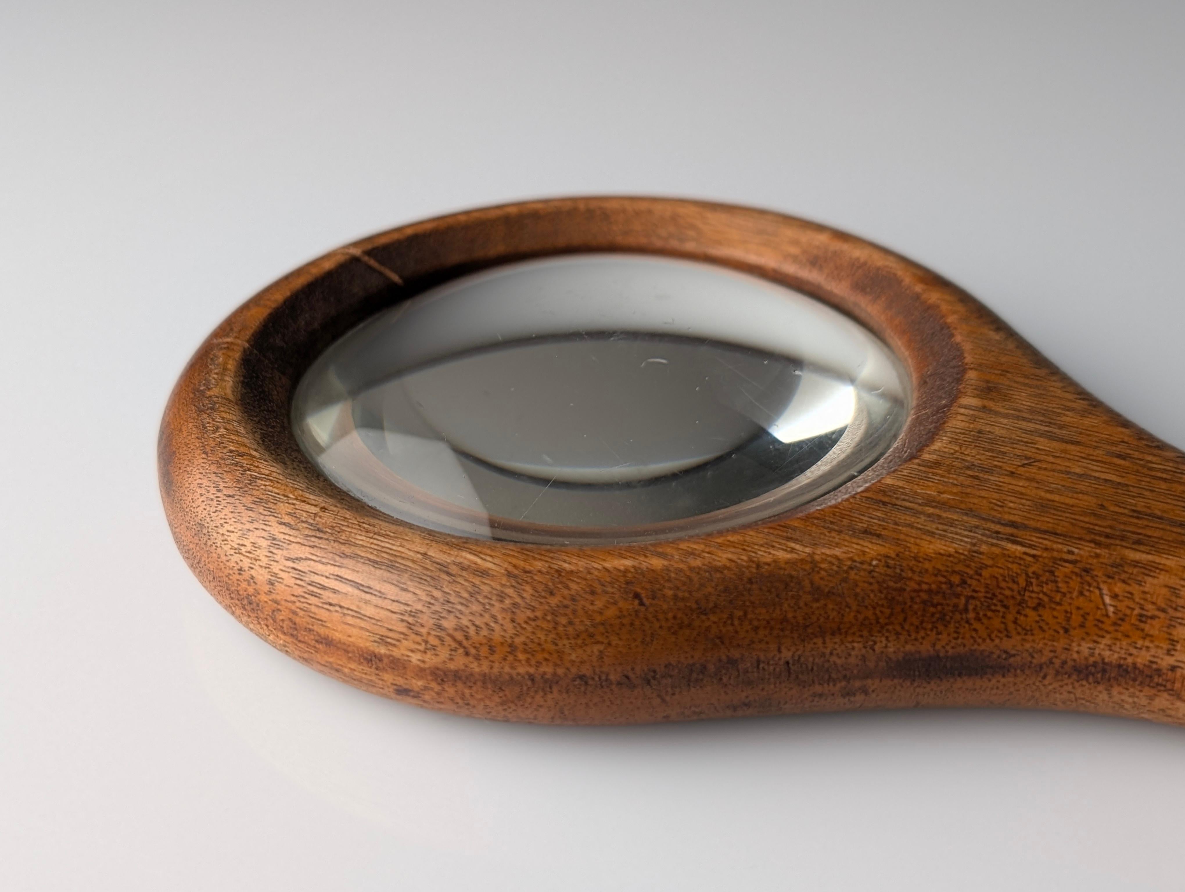 Lente d'ingrandimento in legno di noce d'epoca della metà del secolo scorso, Italia in vendita 5