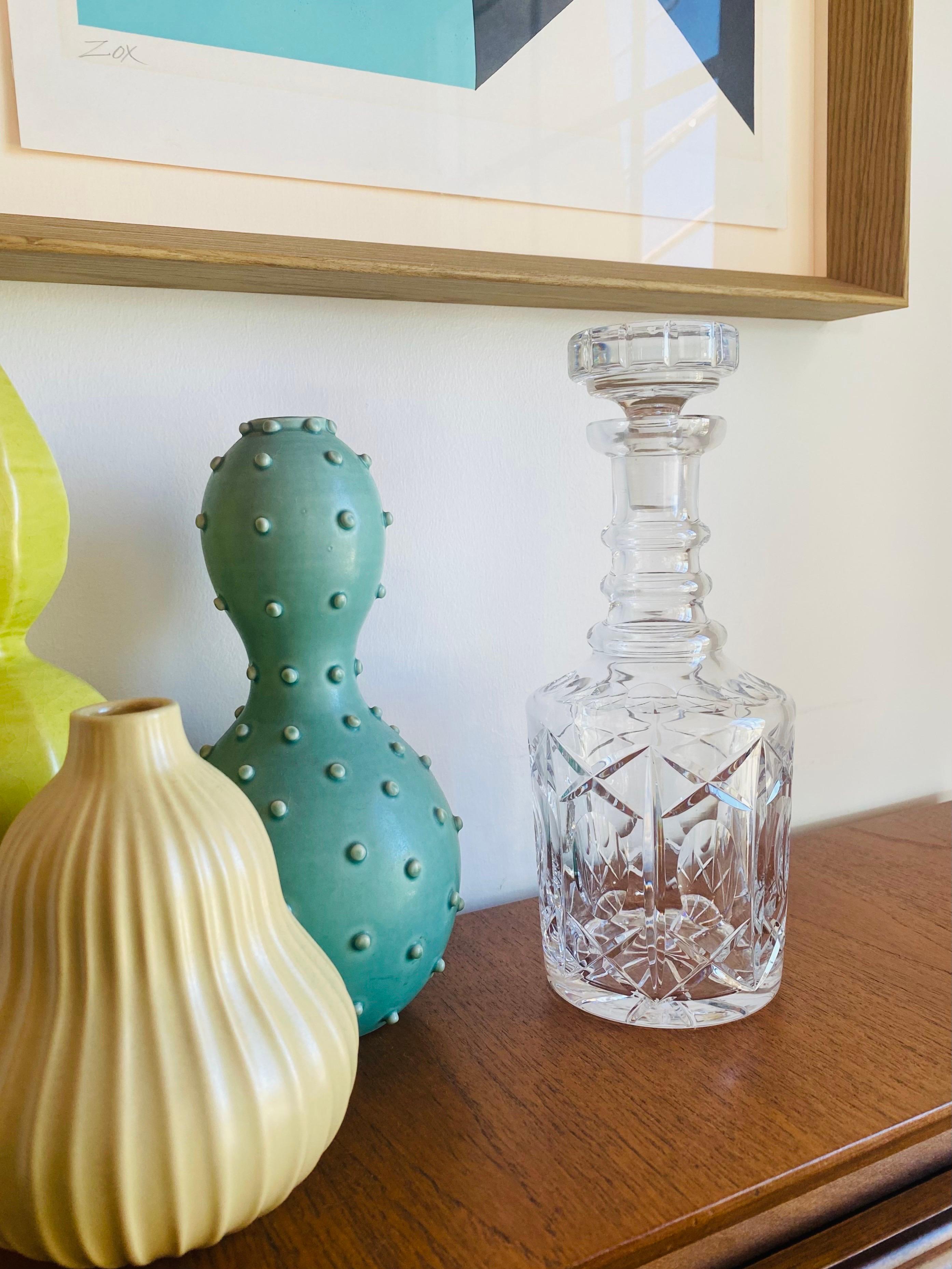 Cristallo Decanter di cristallo al piombo Waterford d'epoca della metà del secolo scorso con tappo in vendita