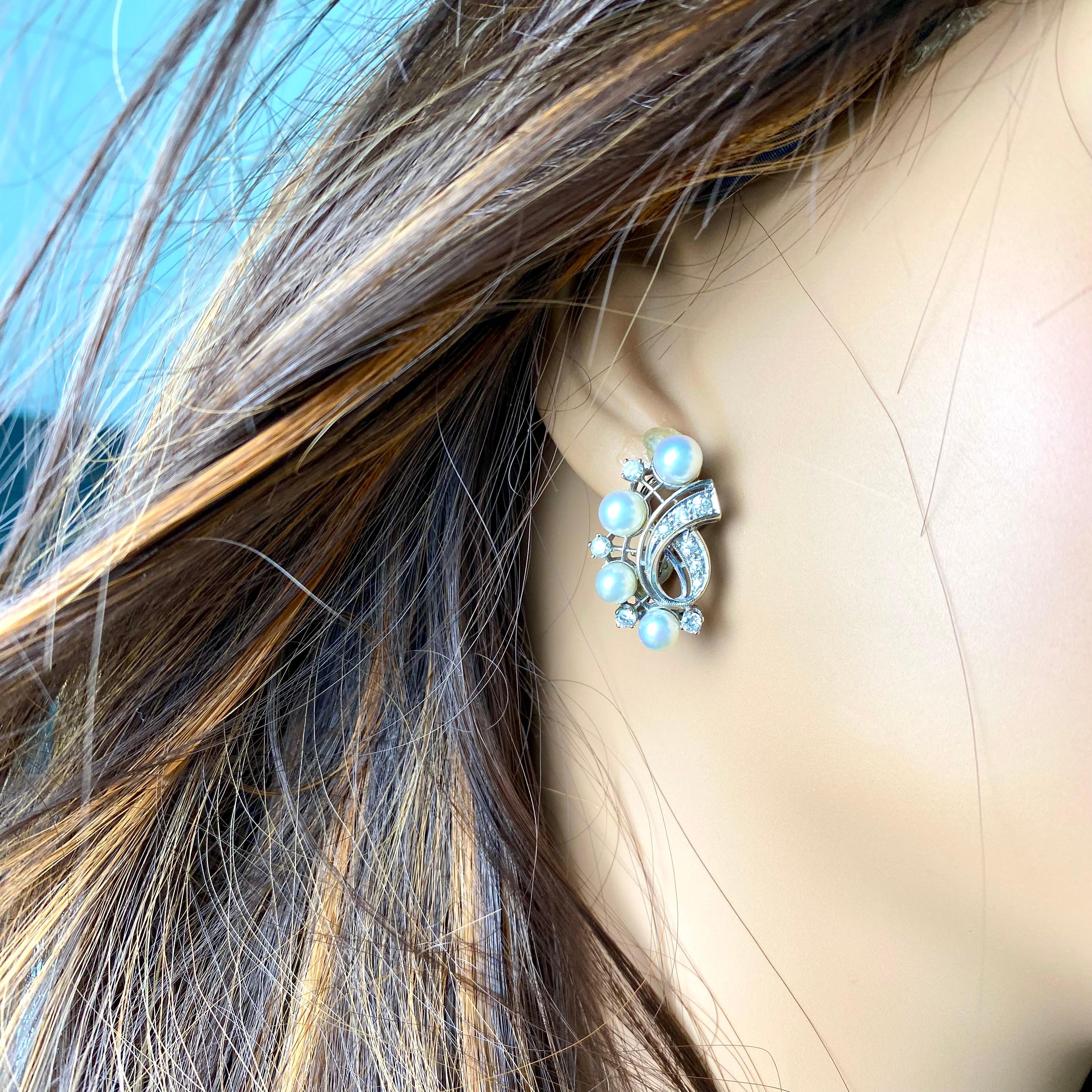 Ein-Zinch-Ohrringe aus Weißgold mit Diamanten und 0,75 Karat Perlen im Angebot 3