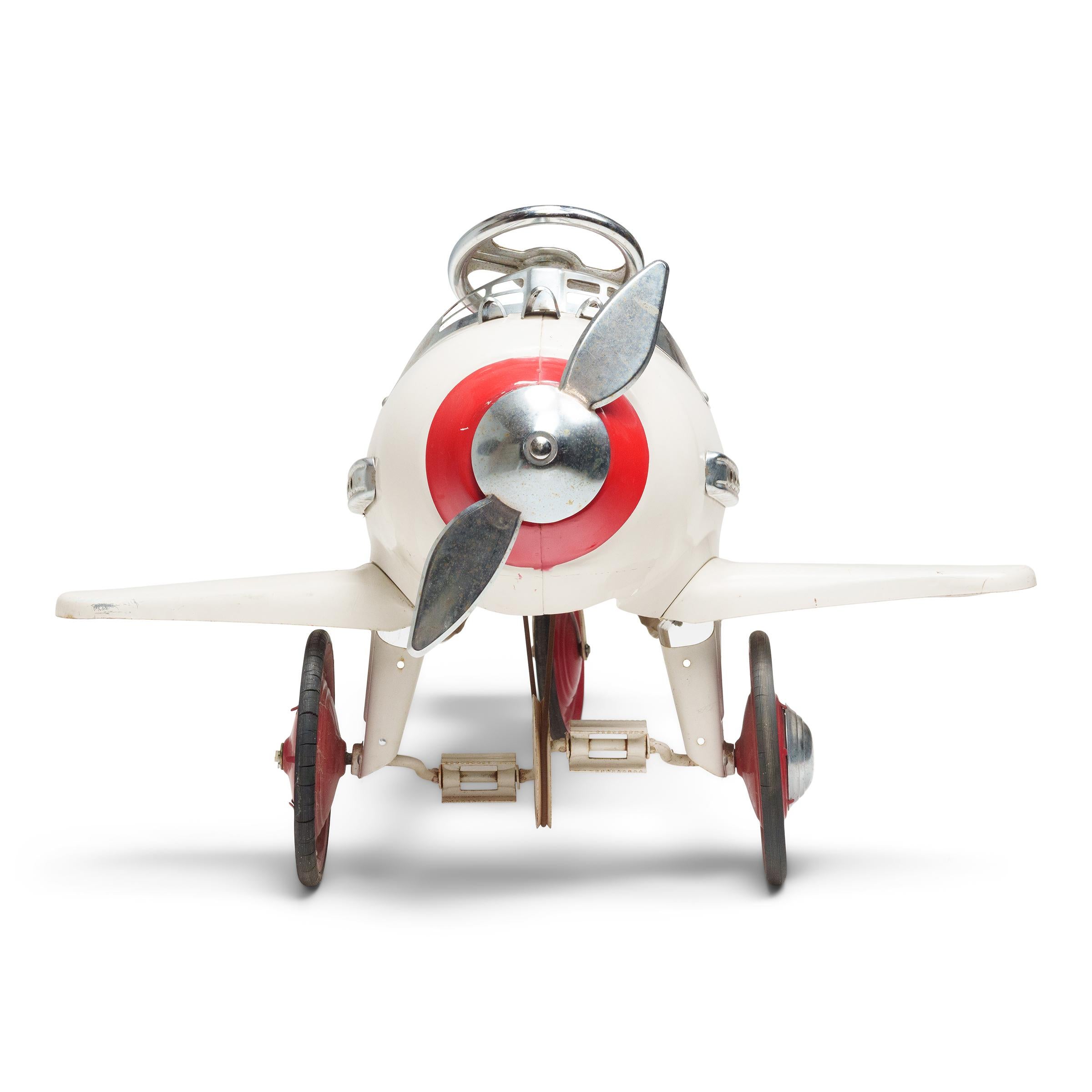 Mid-Century moderno Aeroplano a pedali bianco vintage di metà secolo in vendita