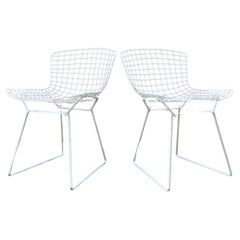 Vintage Mid Century white wire chairs by Harry Bertoia for Knoll - a pair