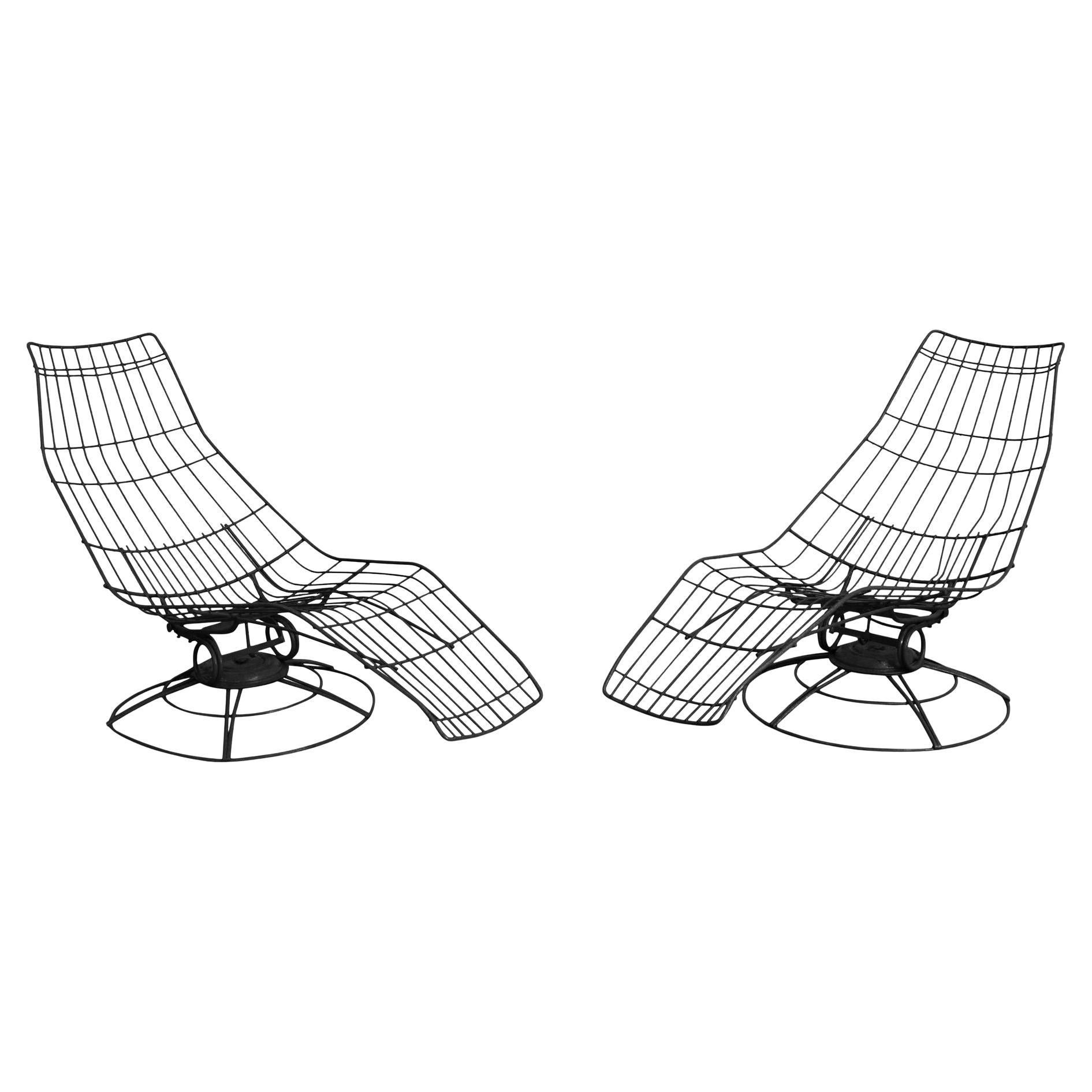 Vintage Mid Century Wire Banana "Siesta" Lounge Chair by Homecrest, Pair For Sale