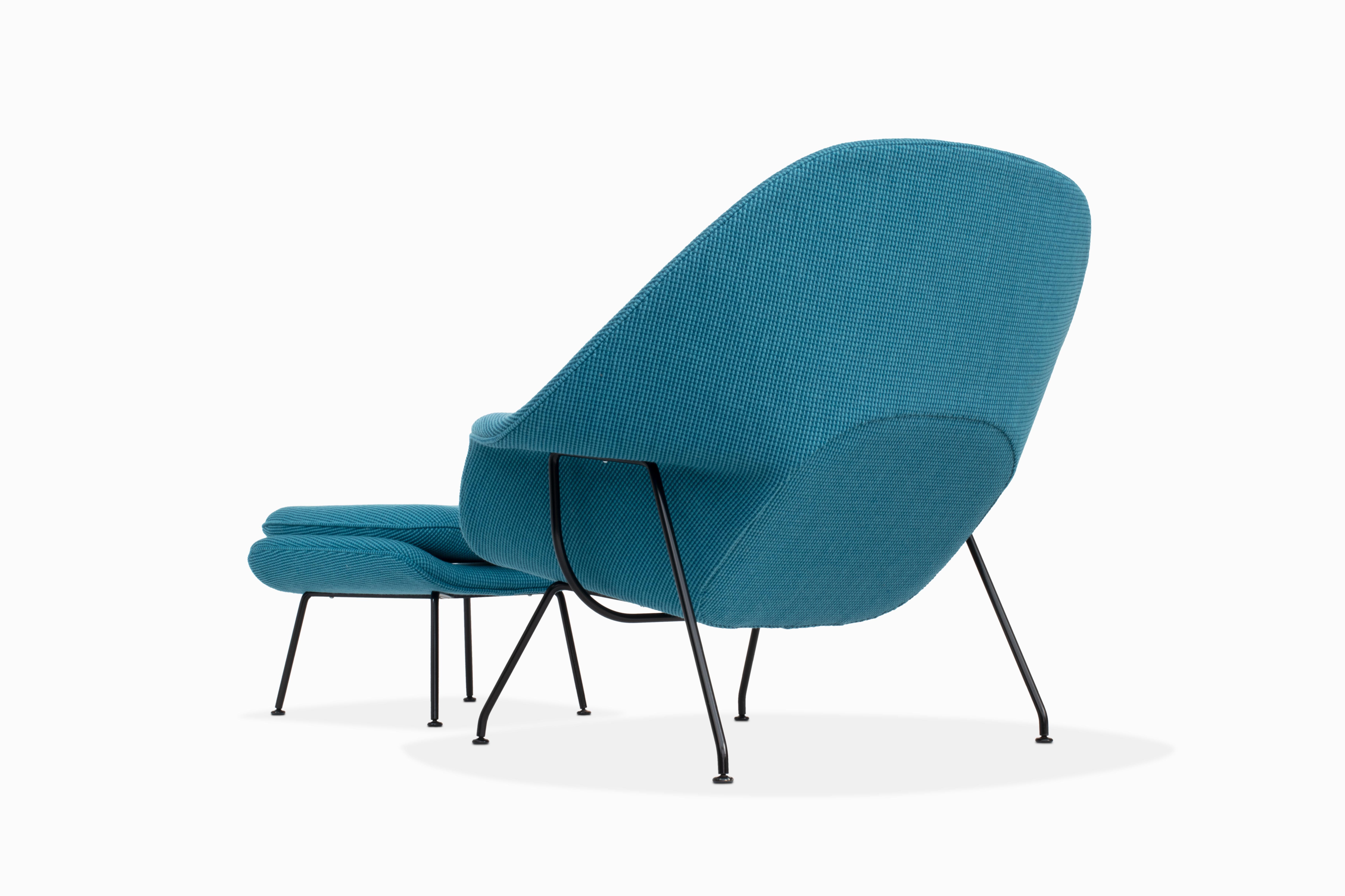 Steel Vintage Midcentury Womb Chair and Ottoman by Eero Saarinen For Sale