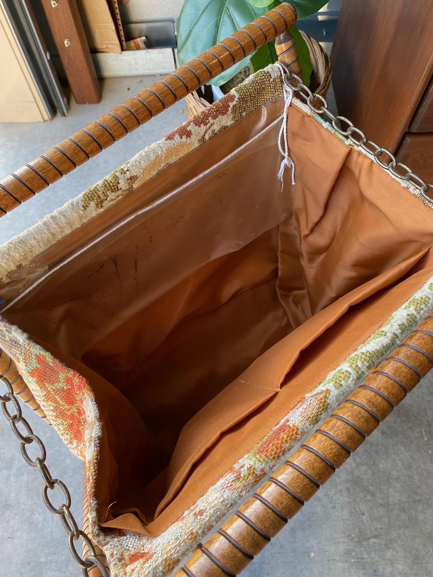 Vintage Mid Century Wood and Fabric Folding Magazine Rack In Good Condition In Spring Valley, CA