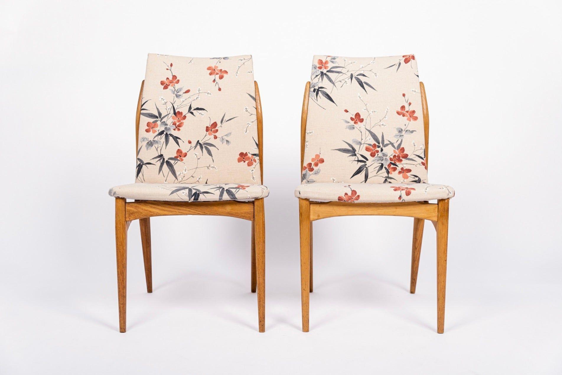 Sillas auxiliares vintage de madera y tela floral de mediados de siglo, años 50 en Bueno estado para la venta en Detroit, MI