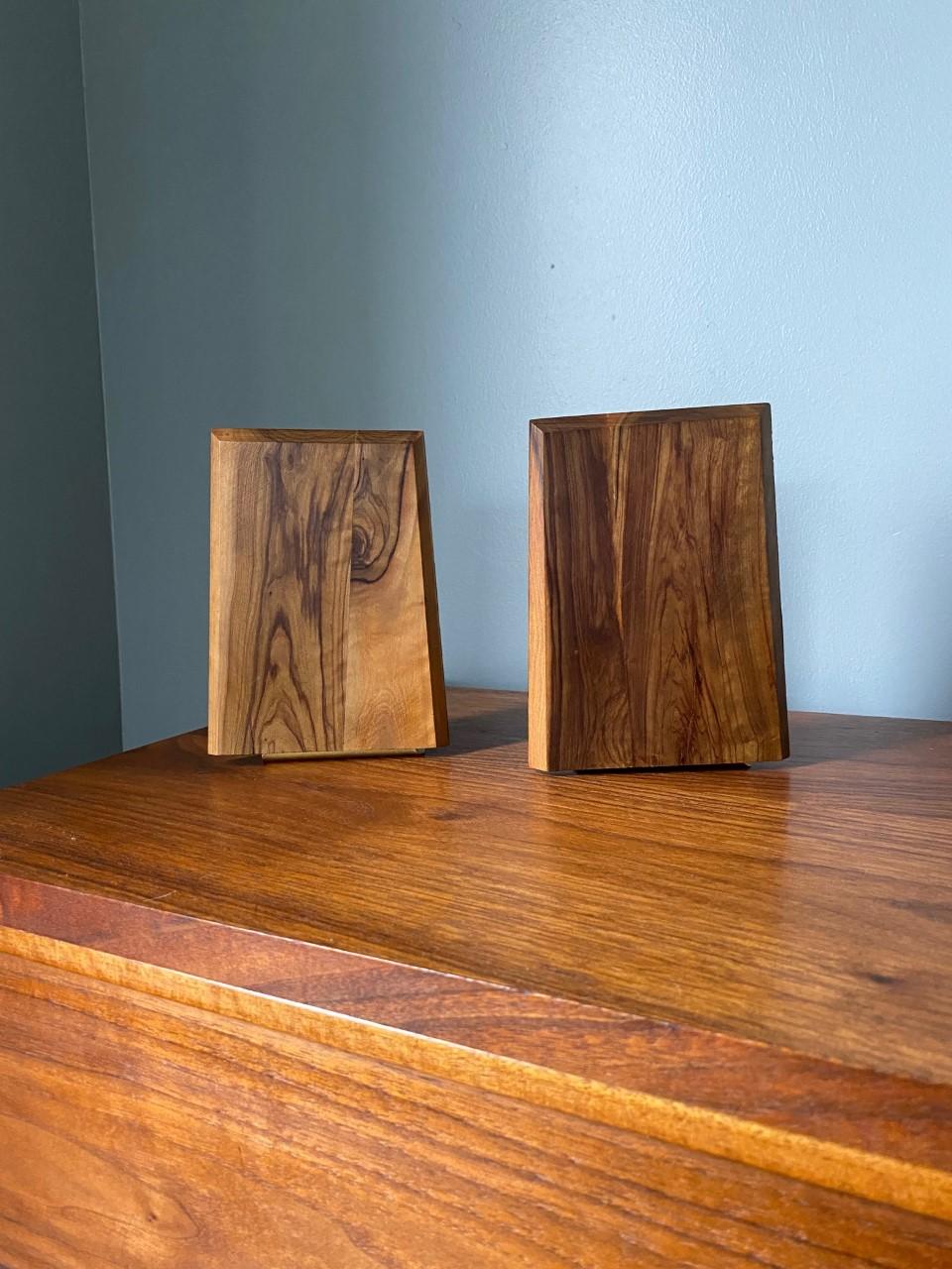 Vintage Mid-Century Wood Plank Buchstützen (Handgefertigt) im Angebot