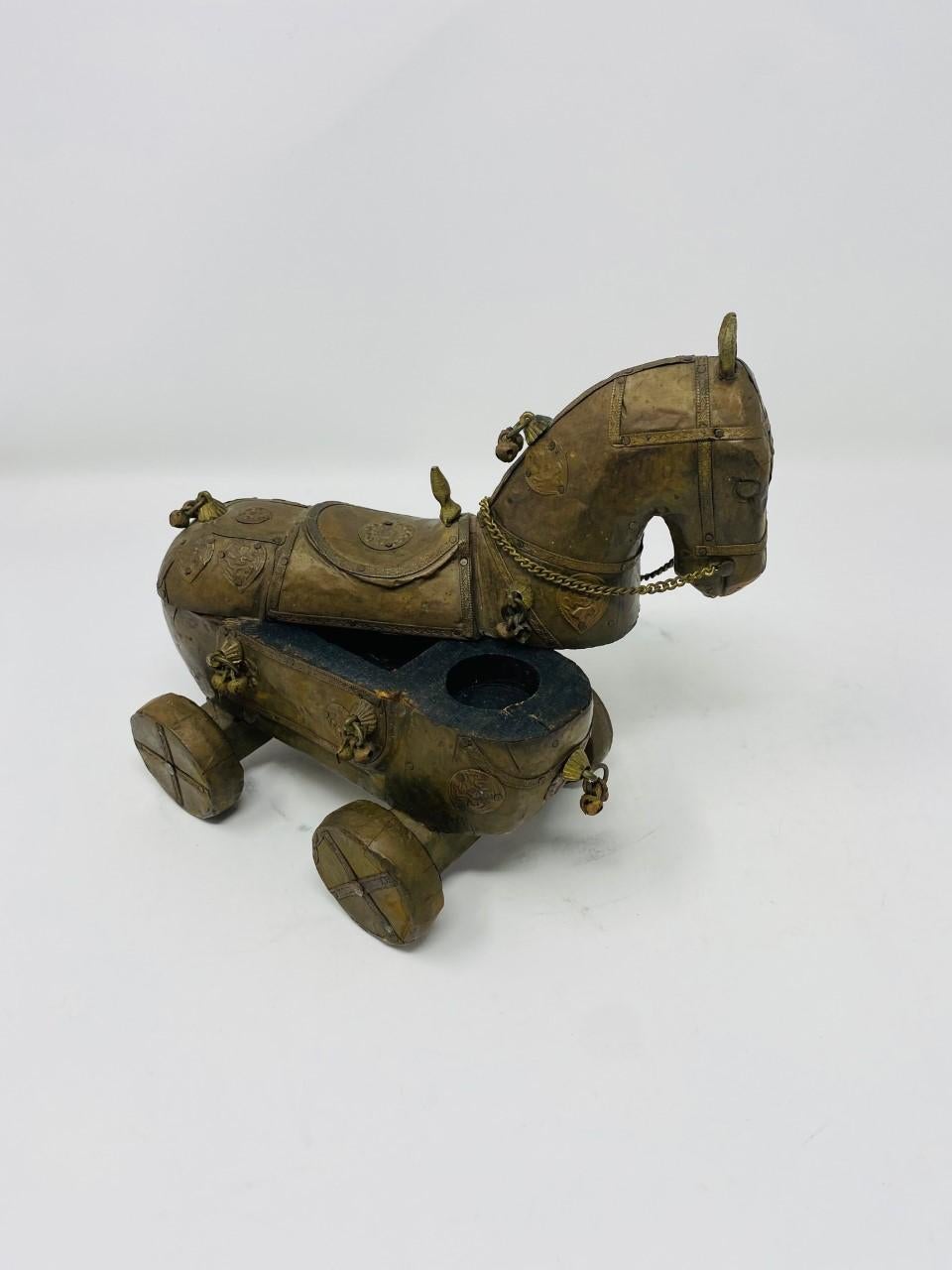 trojan horse wooden
