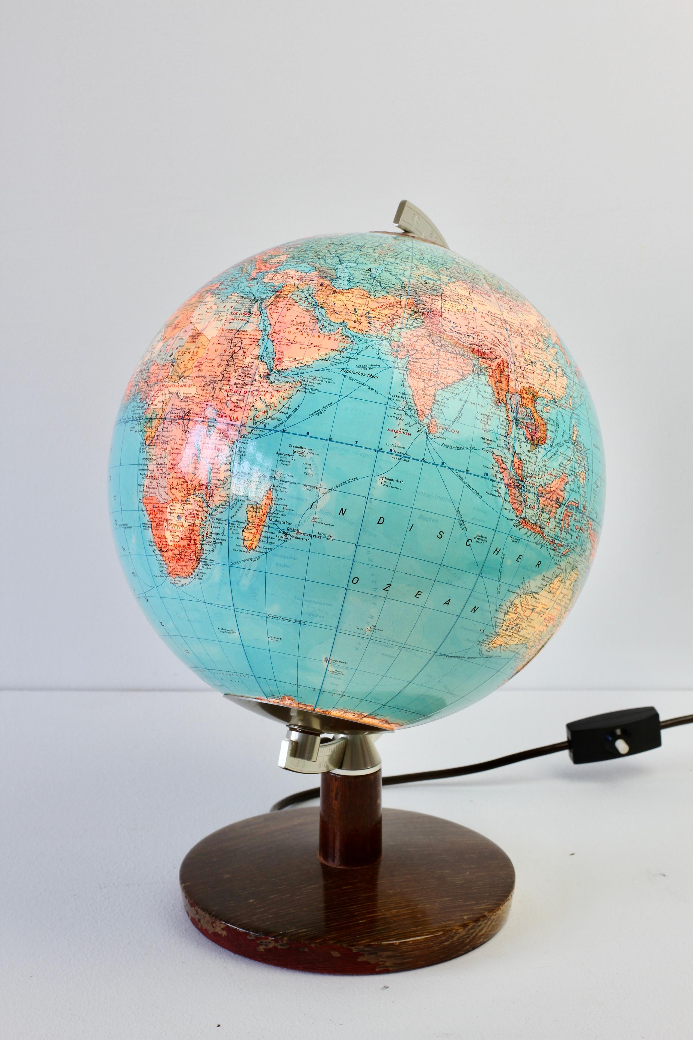 Vintage Mid-Century World Map Globe Lamp Light by JRO Verlag Munich circa 1970s For Sale 1