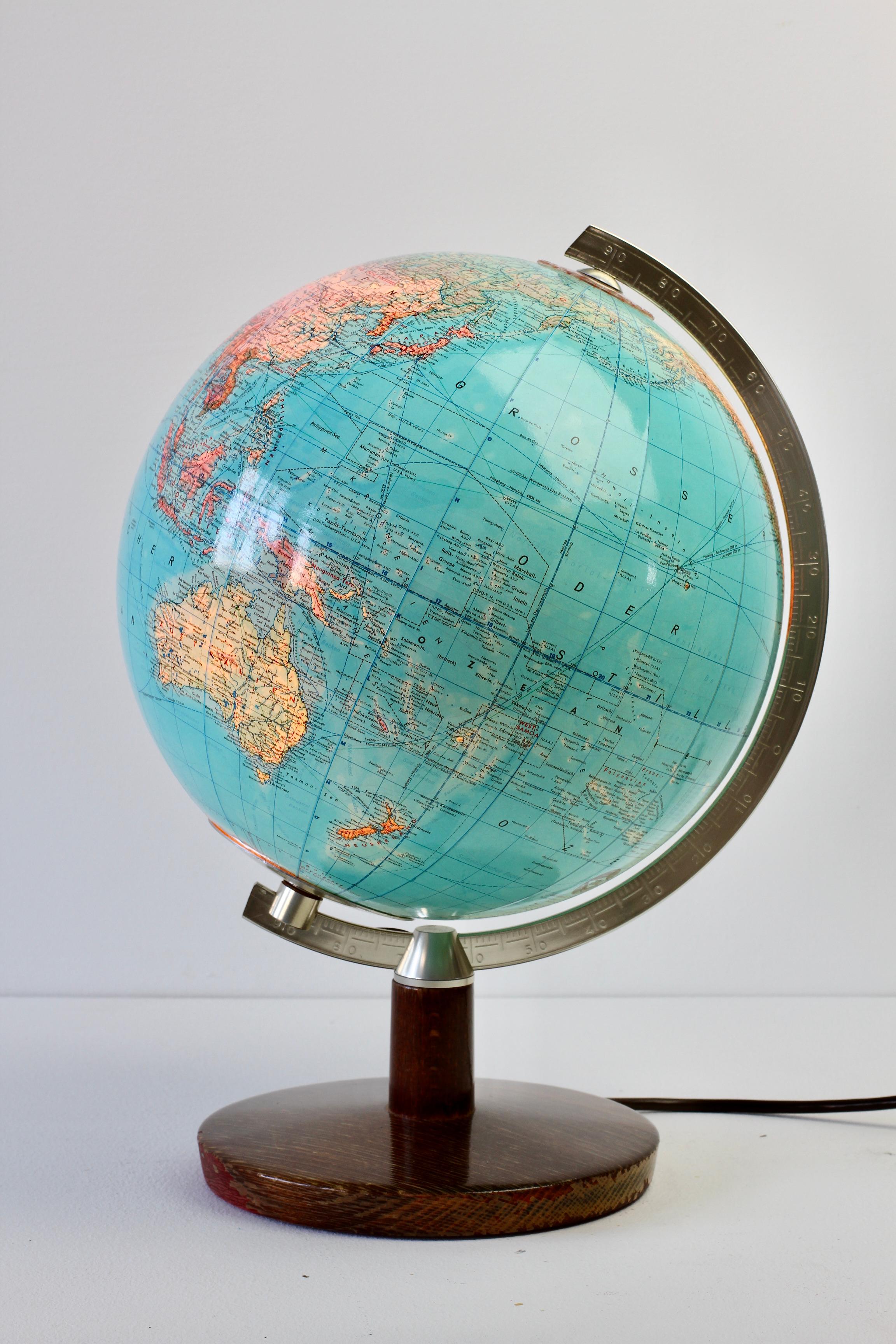 Vintage Mid-Century World Map Globe Lamp Light by JRO Verlag Munich circa 1970s For Sale 8
