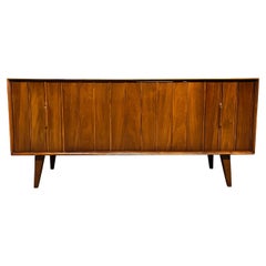 Vintage Mid Century Zenith Record Player/Stereo Console Credenza