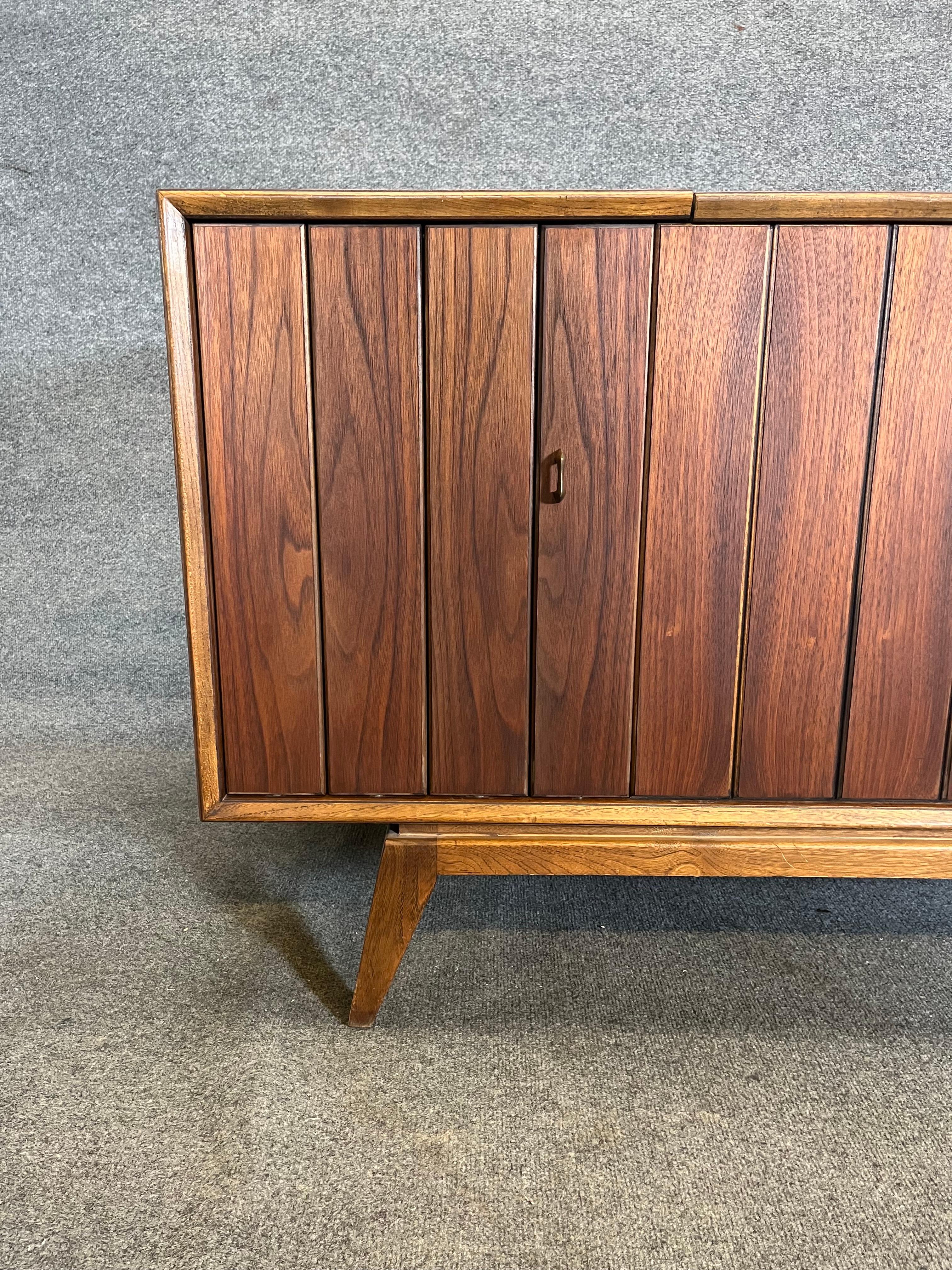 zenith record player cabinet value