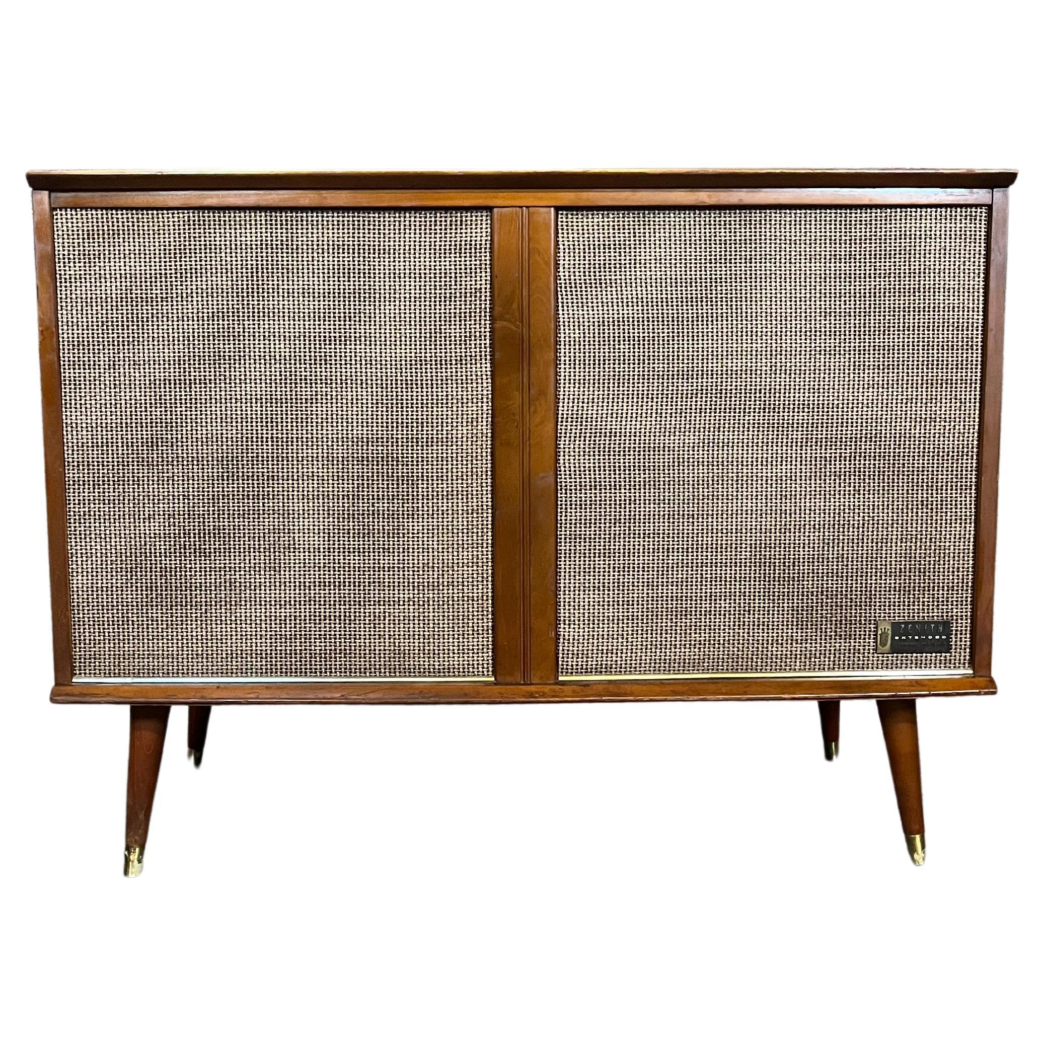 Vintage Mid Century Zenith Stereo Console/Record Player For Sale