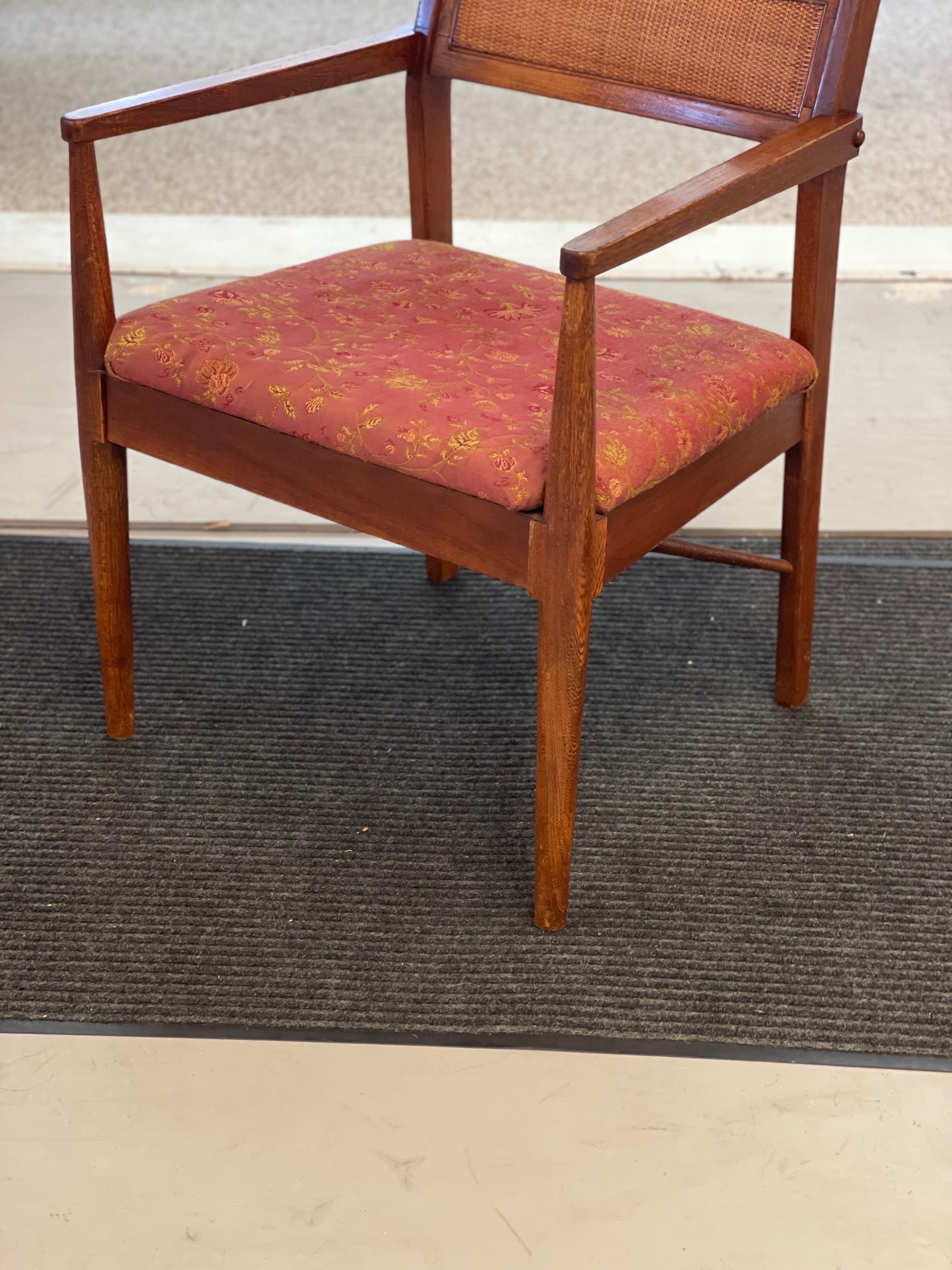 Wood Vintage Mid-Century Modern Chair For Sale