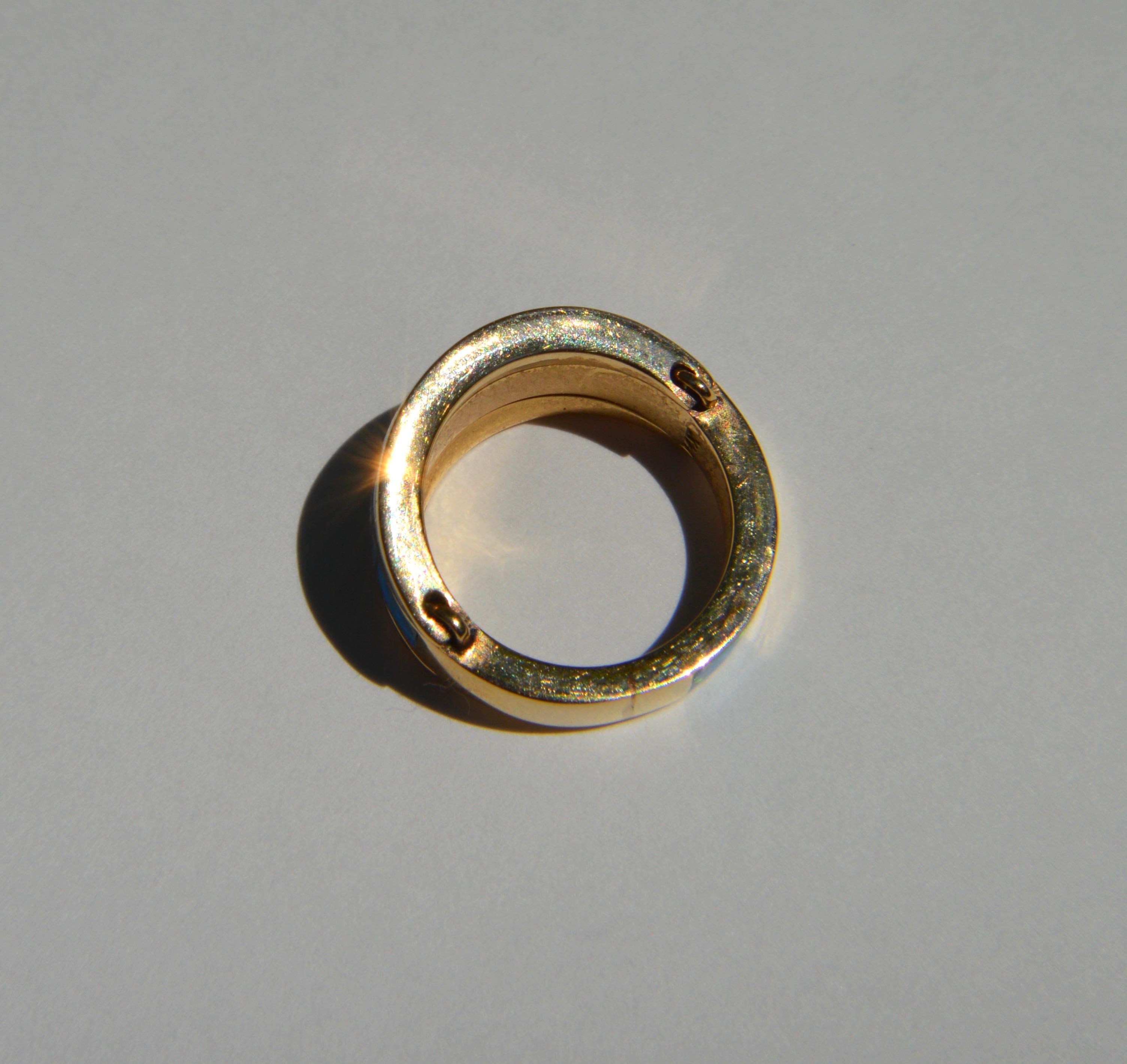 Vintage Midcentury 14 Karat Gold Australian Opal Inlay Flip Ring In Good Condition In Crownsville, MD