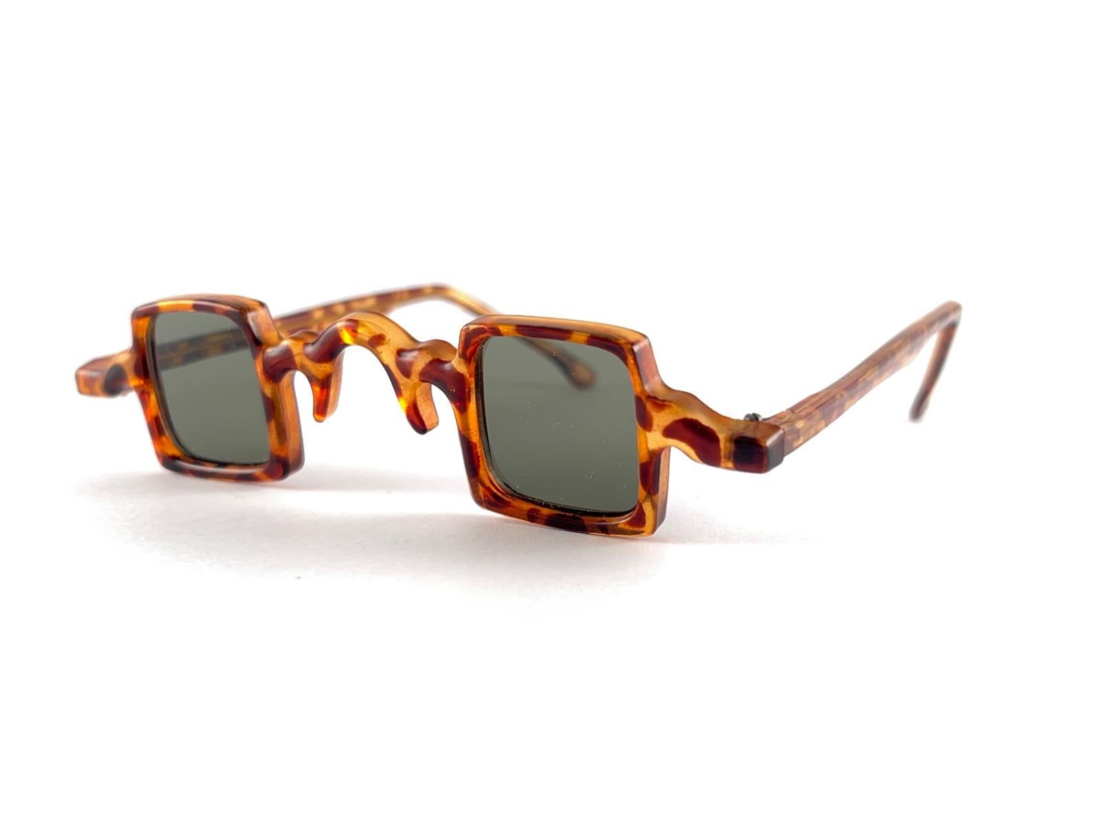 Vintage Midcentury 1950'S Medium Schildpatt Sonnenbrille Made in France (Braun) im Angebot