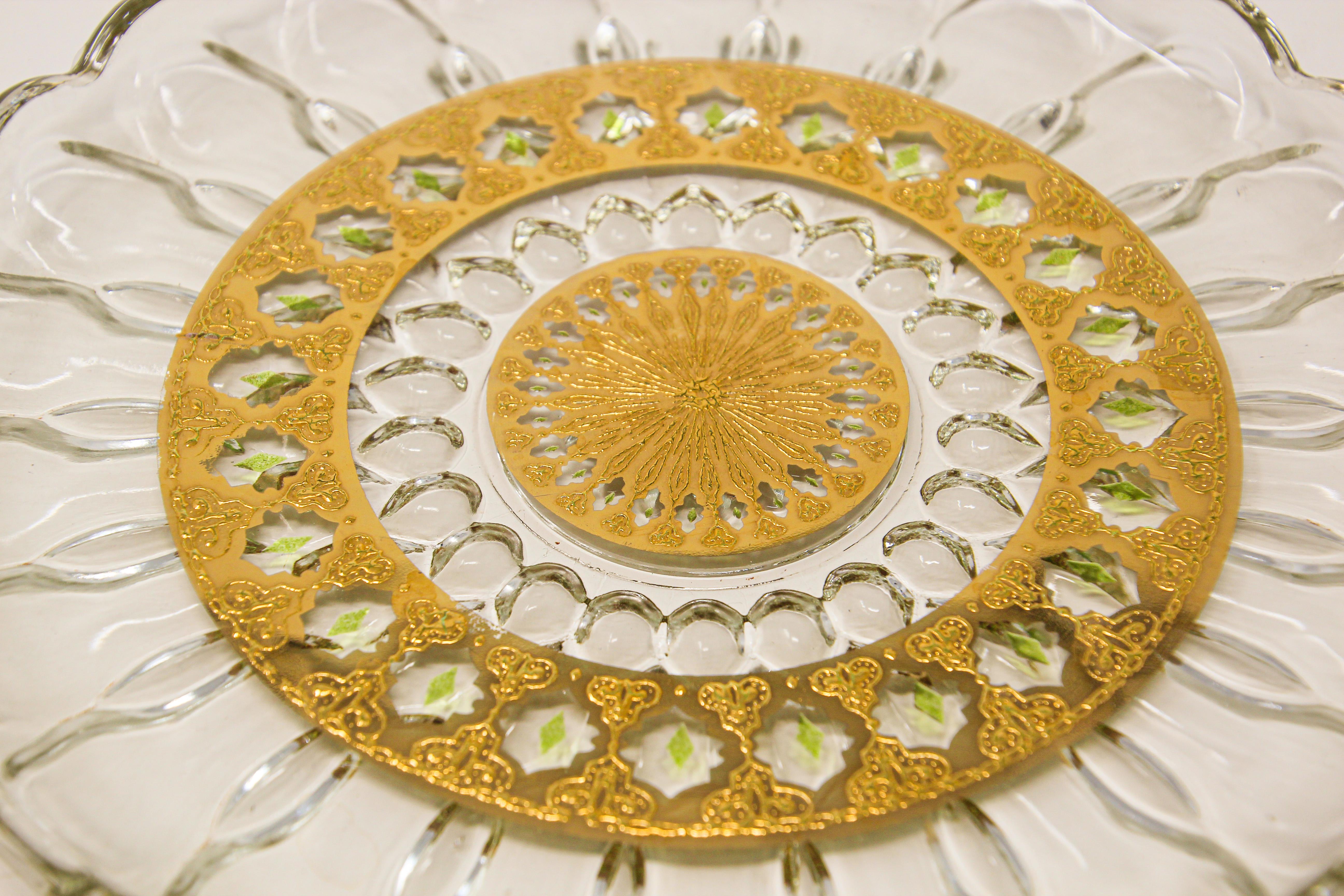 Exquisite Culver Valencia Hostess tray server plate, appetizer plate.
Beautiful Moroccan themed Hors D'Oeuvres plate with 22-karat gold. 
Serve in style with this gorgeous hors d'oeuvres plate with a 22-karat gold Moroccan pattern. 
Culver Valencia