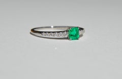 Vintage Midcentury .45 Carat Colombian Emerald Diamond Platinum Ring