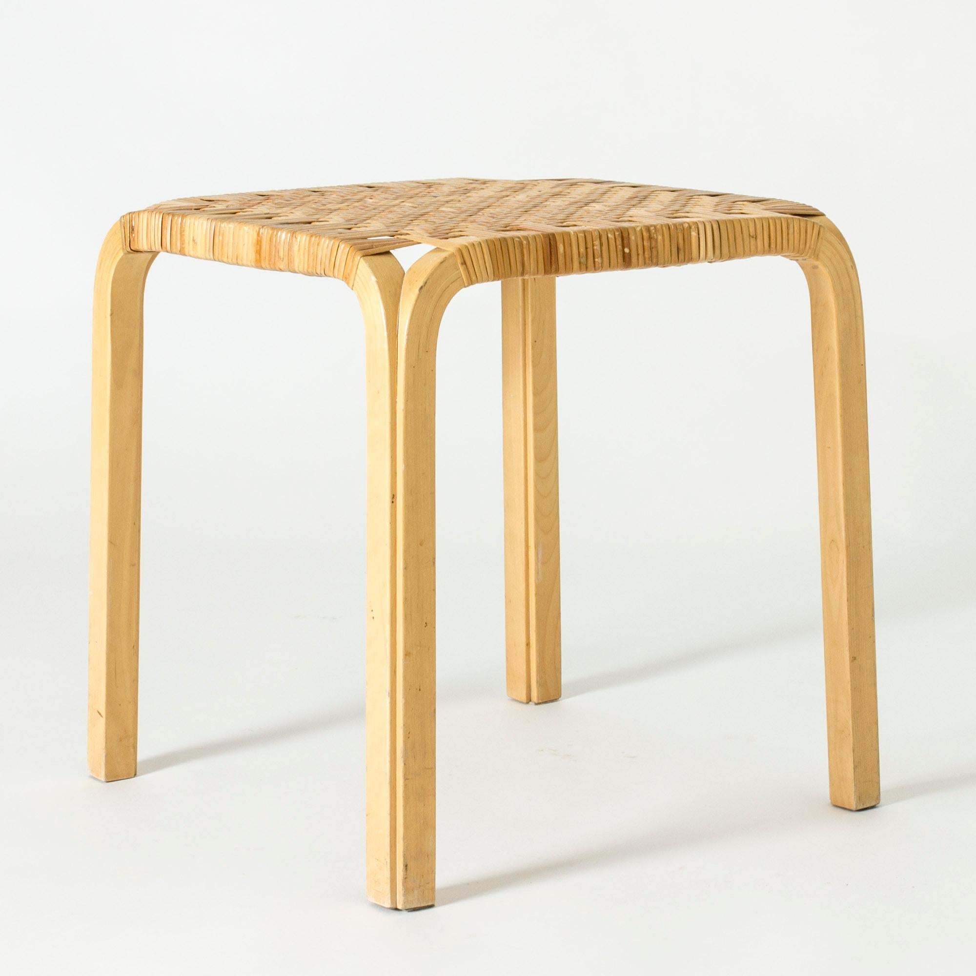 Alvar Aalto Hocker aus der Mitte des Jahrhunderts, Modell 