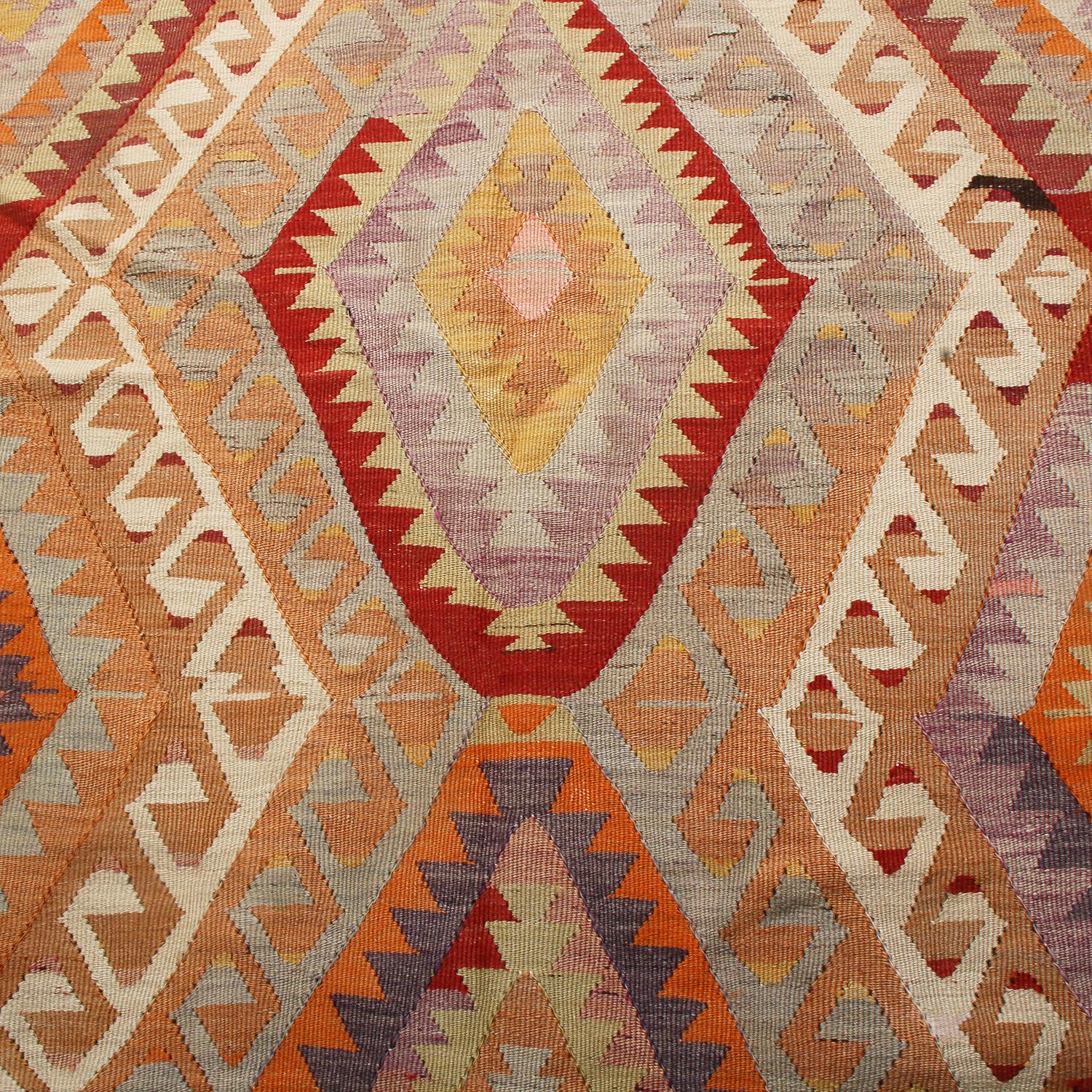 Alfombra vintage de lana Kilim de mediados de siglo Diamond beige-marrón y azul by Rug & Kilim Tejido a mano en venta
