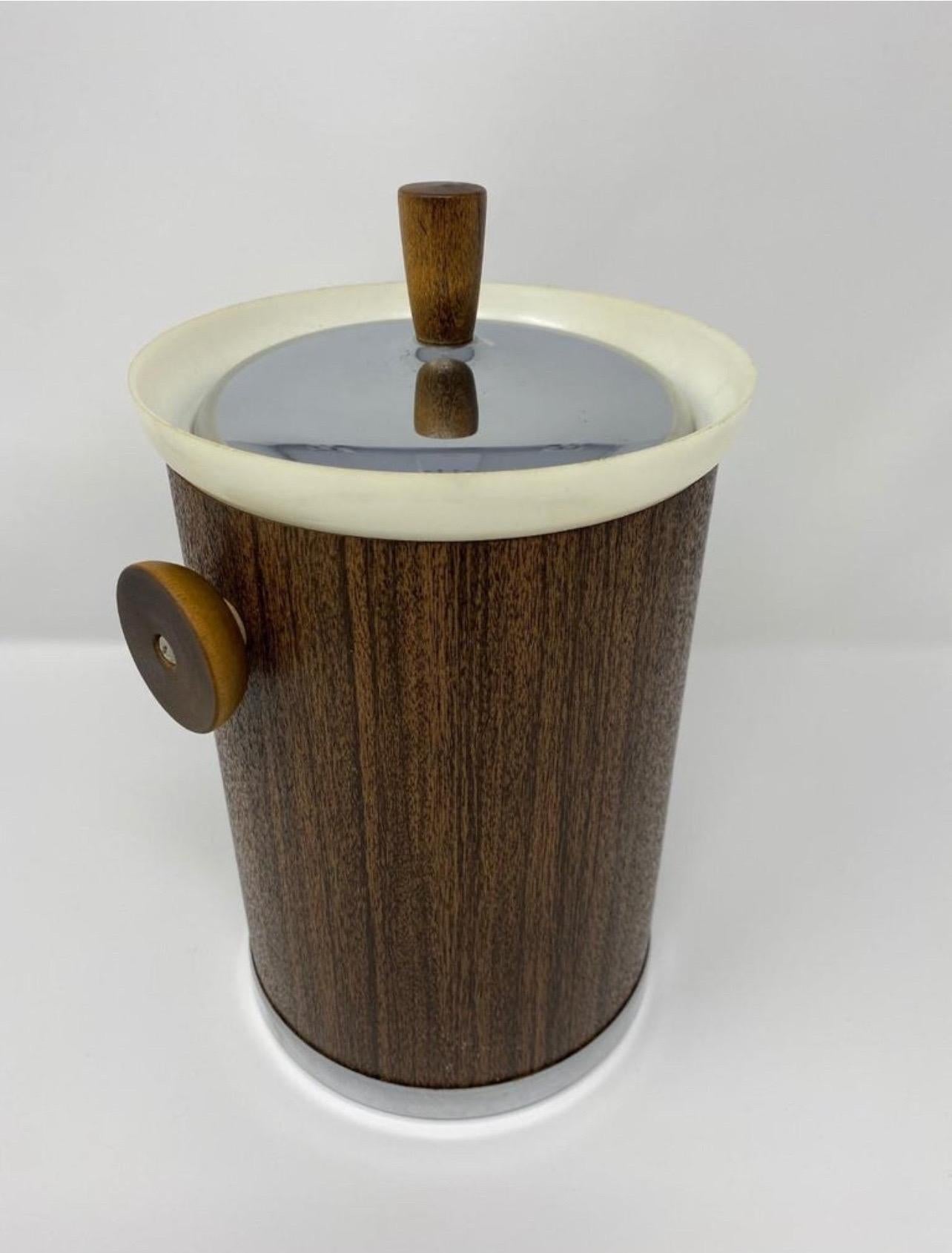 Mid-Century Modern Vintage Midcentury Atomic Ice Bucket by Kromex For Sale