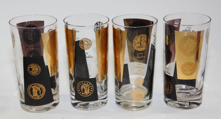 Vintage Midcentury Barware Rocks Glasses 1960s Gold Presidential Coins In Fair Condition For Sale In North Hollywood, CA