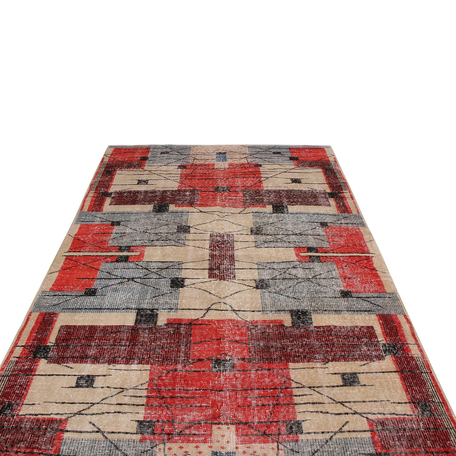 Hand knotted in Turkey originating between 1960-1970, this vintage midcentury runner joins our Mid-Century Pasha collection celebrating Turkish icon Zeki Müren with Josh’s hand picked favorites from this period. One of his most European-inspired