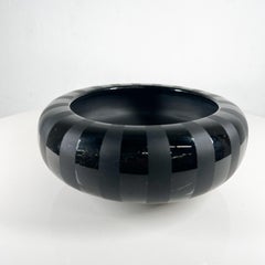 Bol en poterie à rayures noires vintage du milieu du siècle dernier de style Santa Clara del Cobre