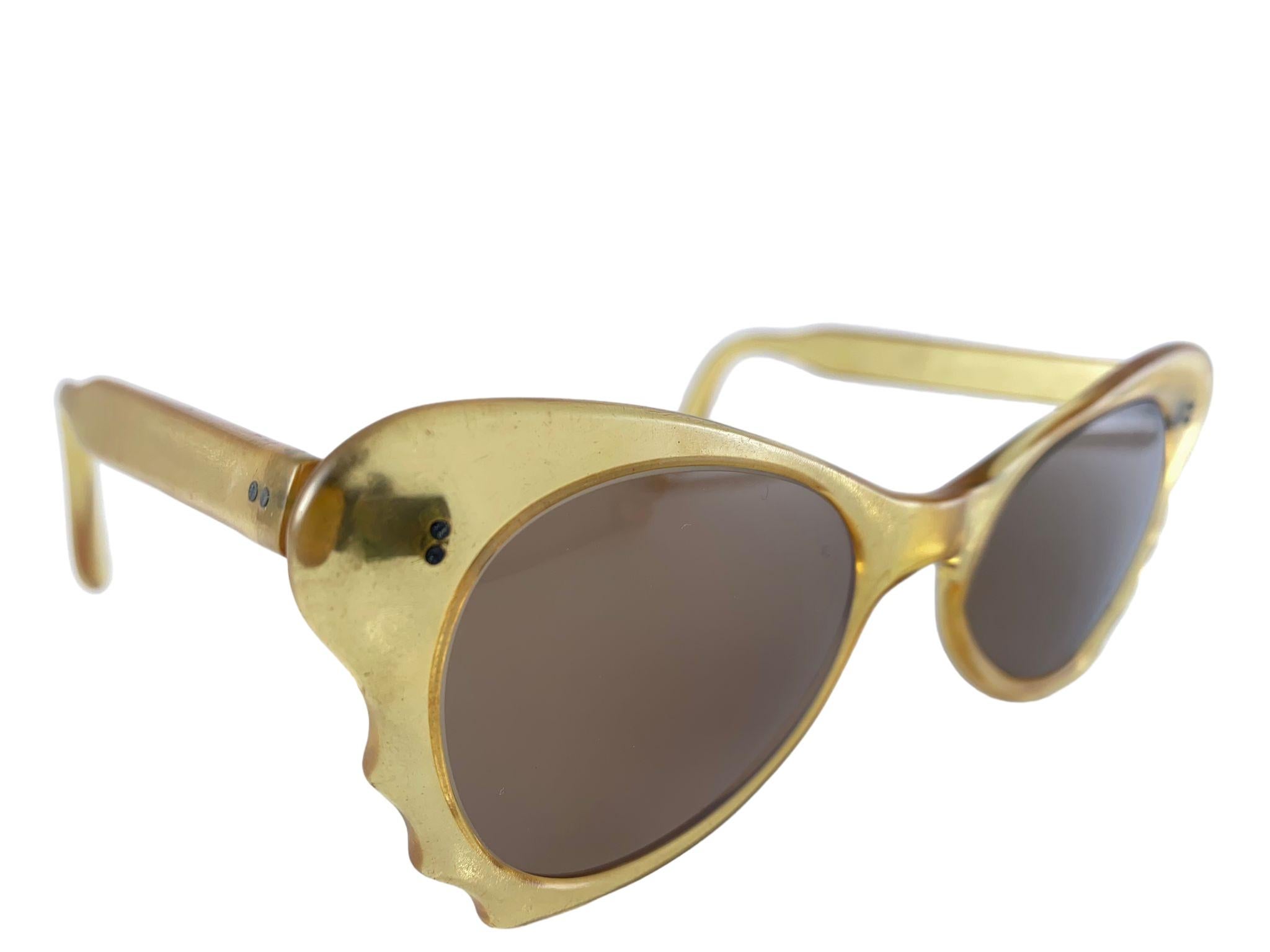 Gafas de sol vintage de mediados de siglo a cuadros blancos y negros Años 60 Fabricadas en Francia en Bueno estado para la venta en Baleares, Baleares