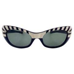Vintage Midcentury Black 
White Mask Cat Eye Sunglasses 1960 Made in France