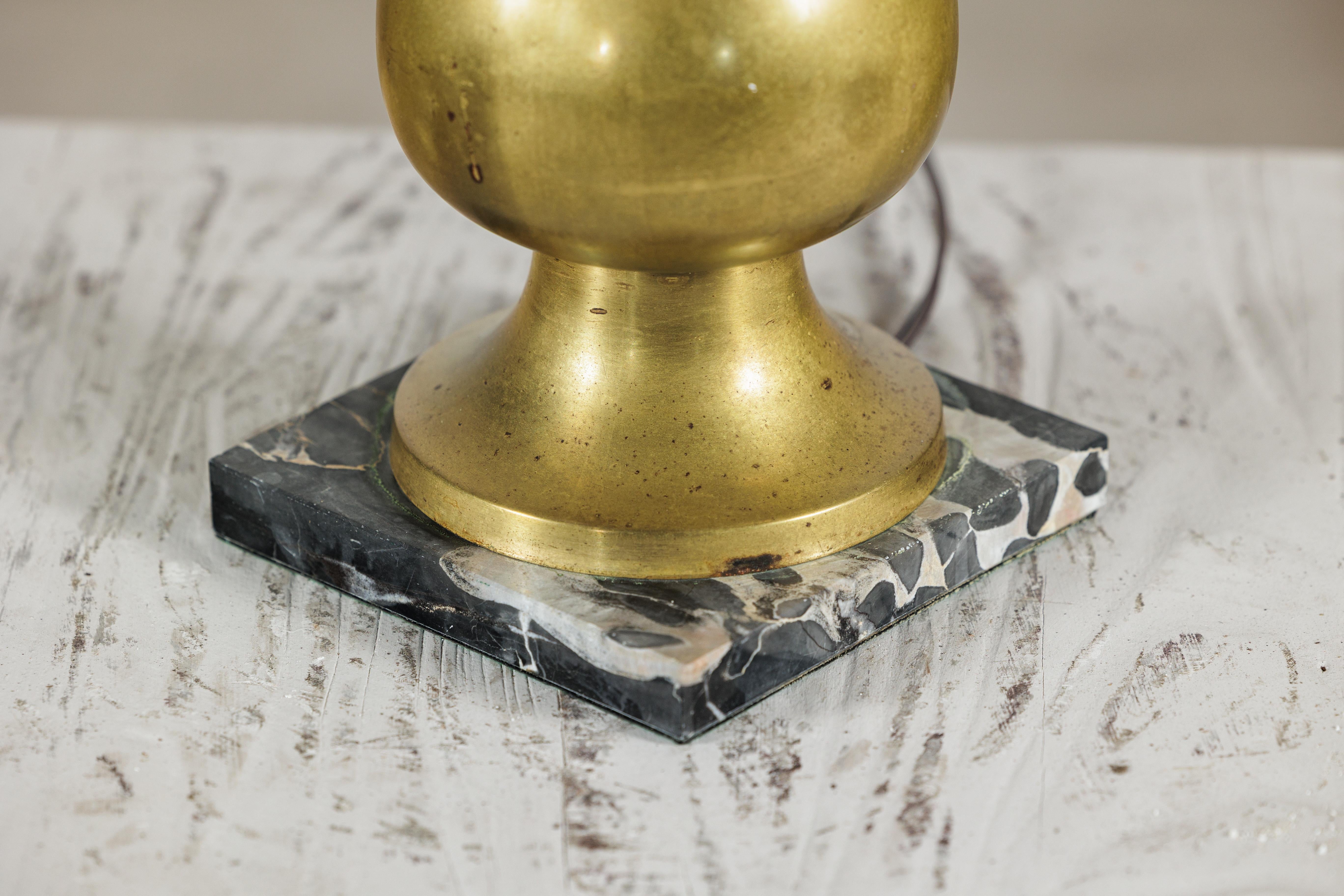 Vintage Midcentury Brass Table Lamp with Baluster Form on Marble Base For Sale 8
