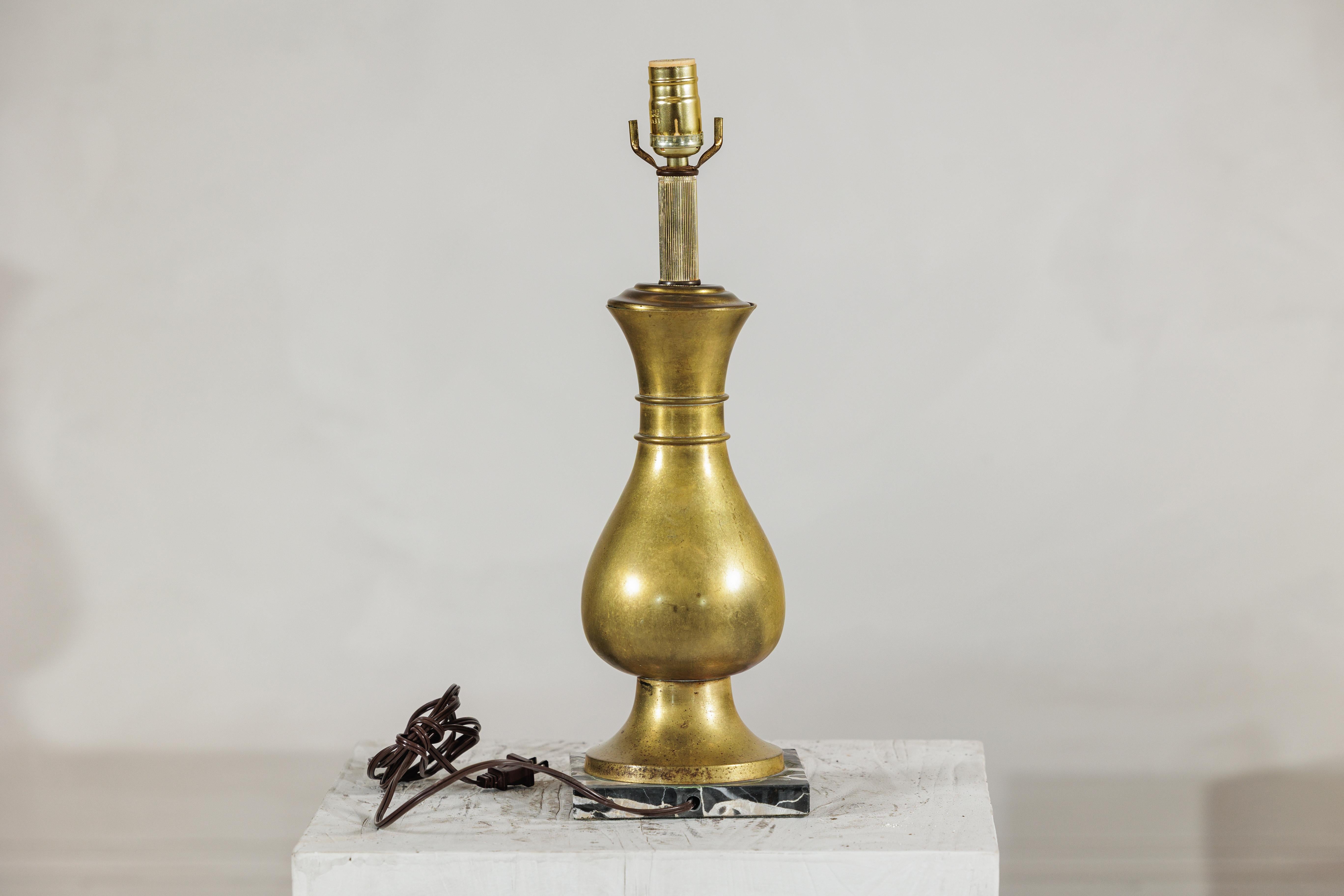 Vintage Midcentury Brass Table Lamp with Baluster Form on Marble Base For Sale 3